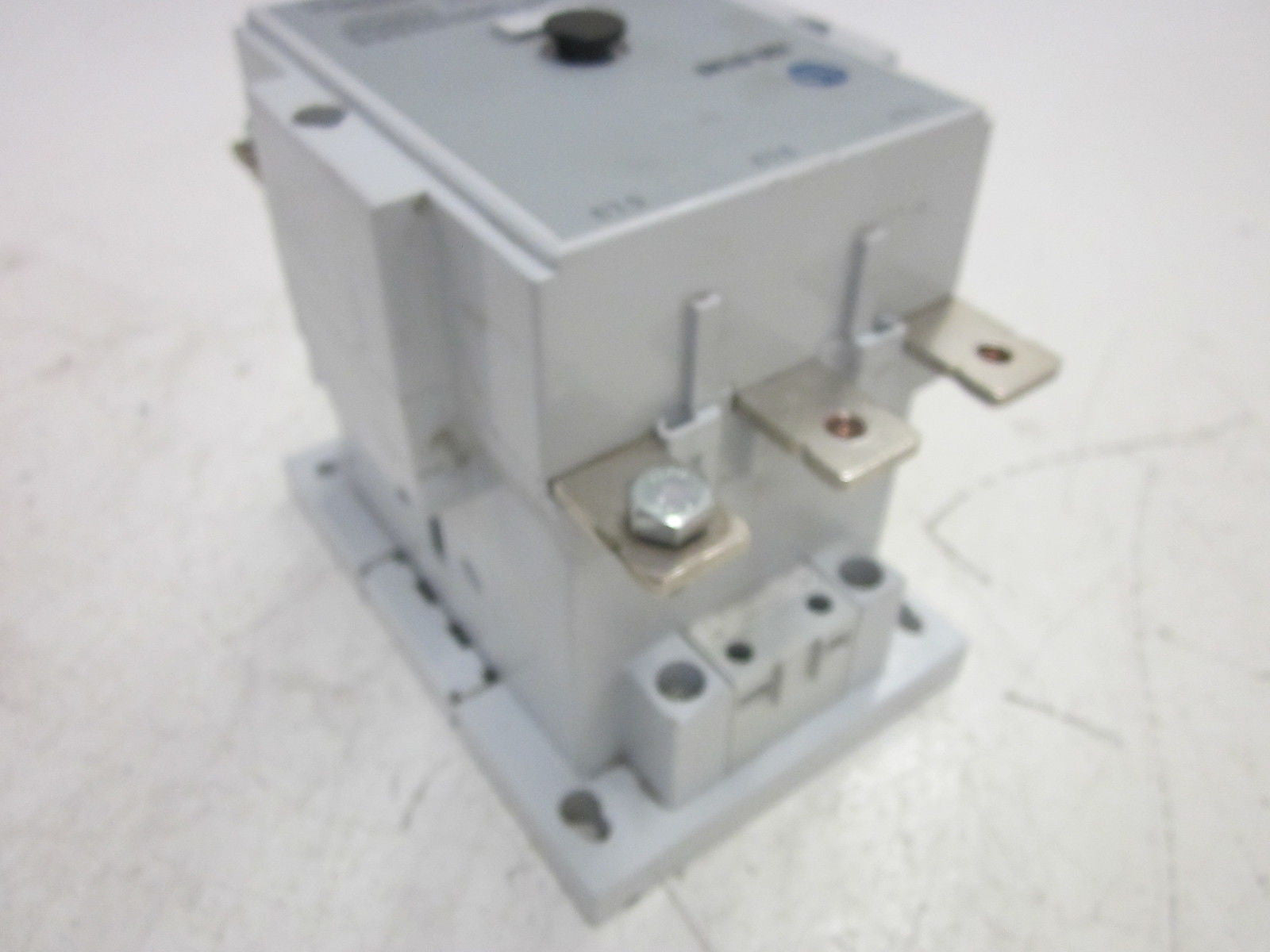 ALLEN BRADLEY 100-D140D00 SER. A CONTACTOR 120V *USED*
