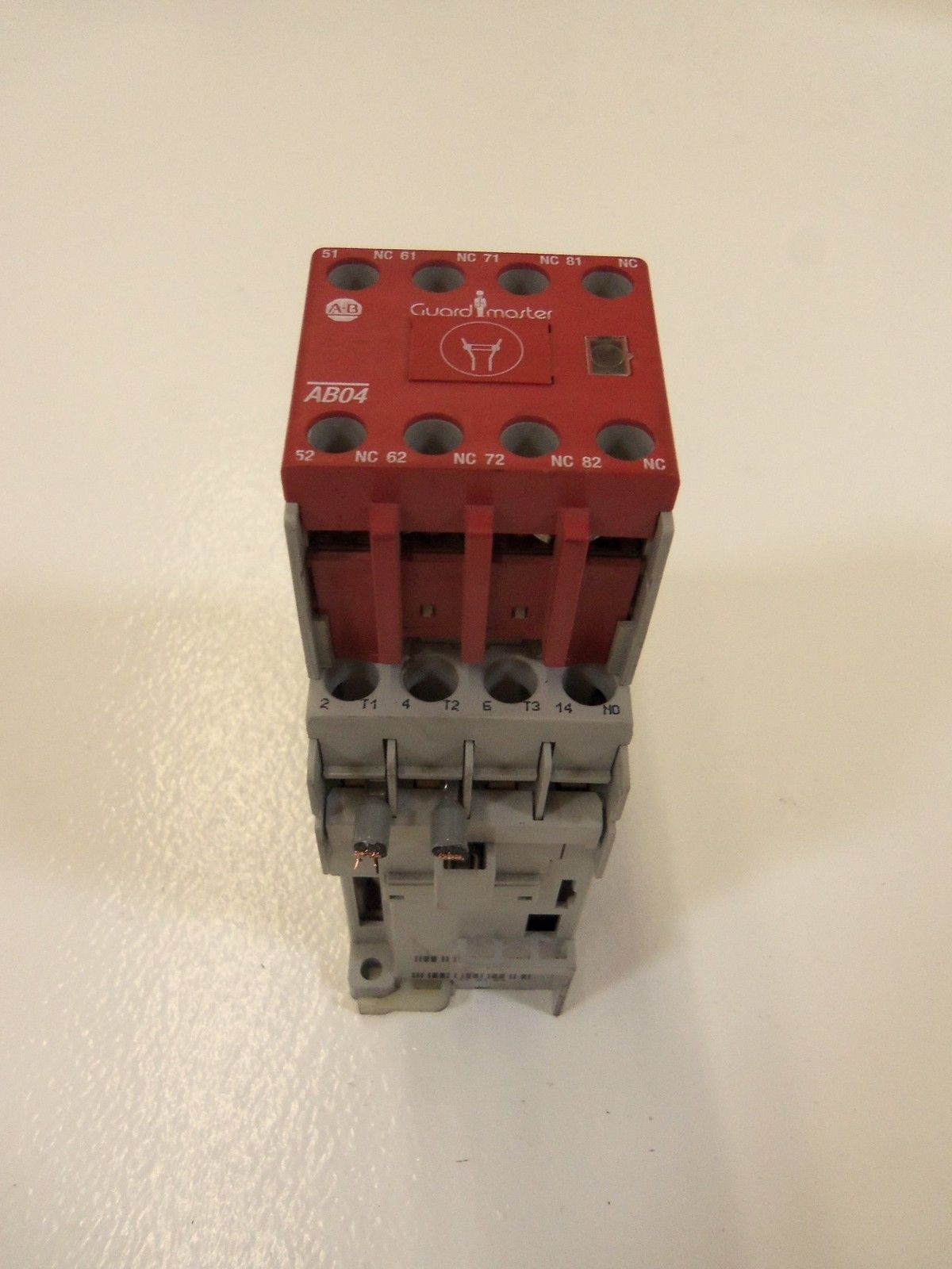 ALLEN BRADLEY 100S-C09DJ14BC SER. A SAFETY CONTACTOR 24VDC *USED*