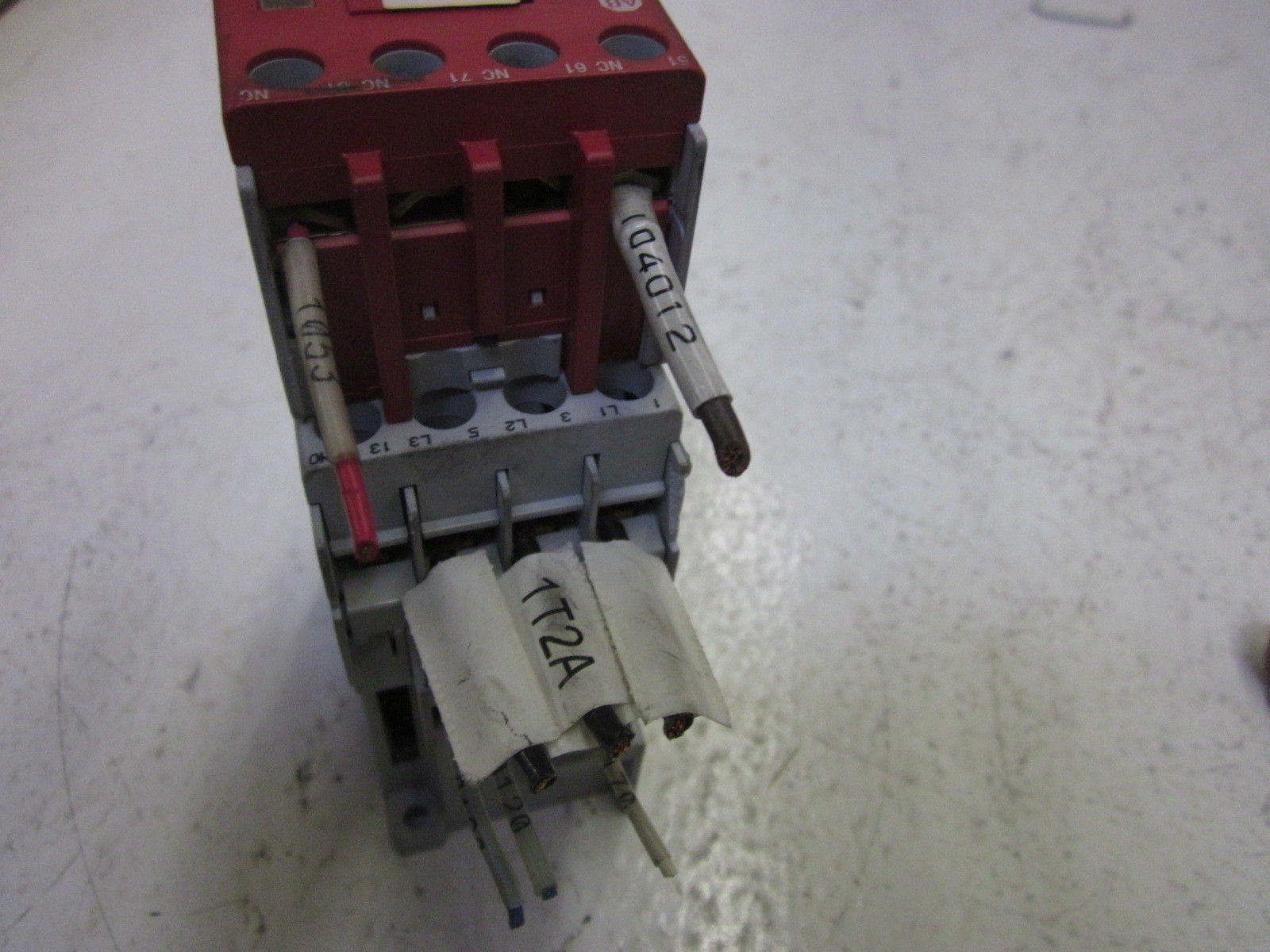 ALLEN BRADLEY 100S-C09ZJ14C SER. C SAFETY CONTACTOR *USED*