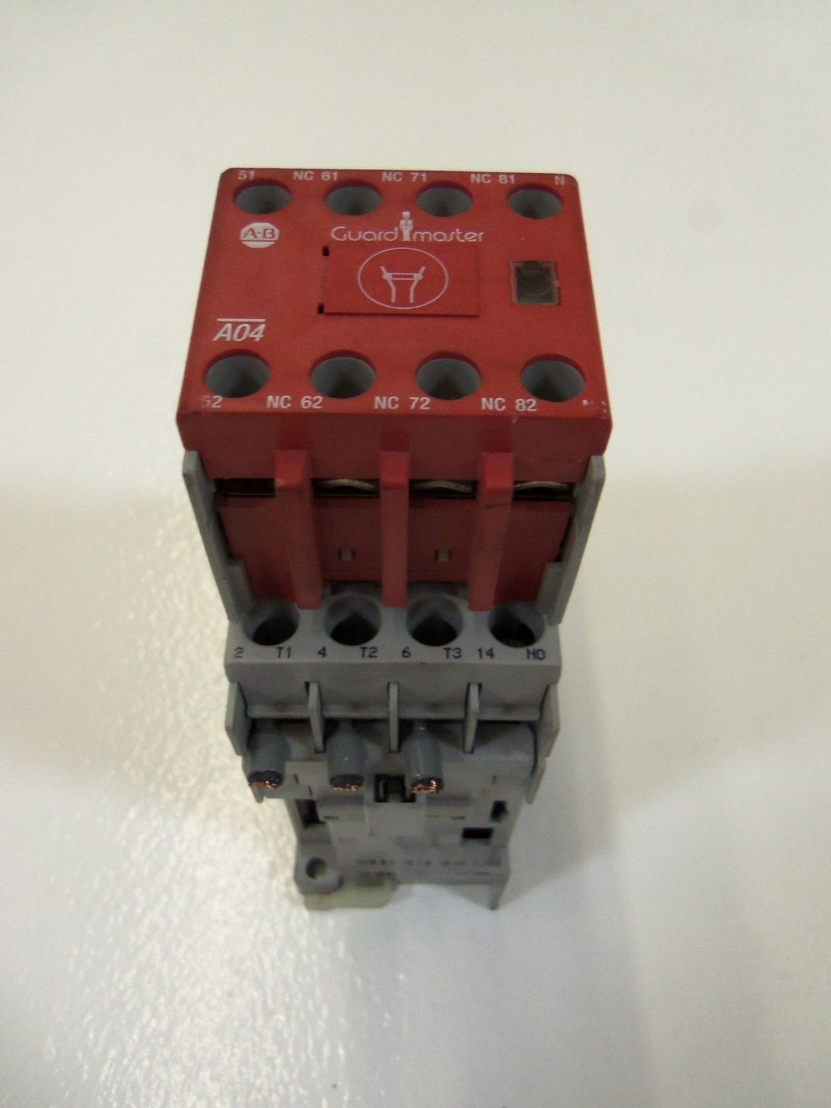 ALLEN BRADLEY 100S-C09ZJ14C SER. A SAFETY CONTACTOR 24VDC *USED*