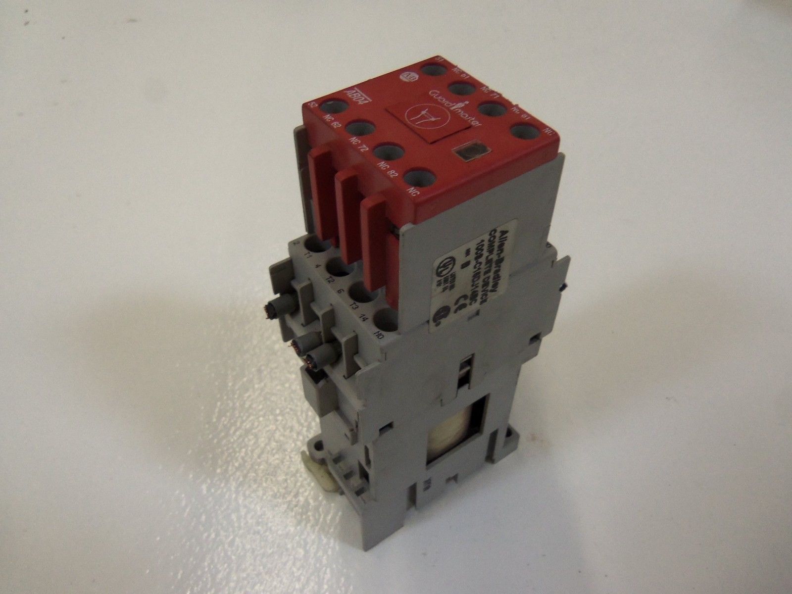 ALLEN BRADLEY 100S-C16DJ14BC SER. B SAFETY CONTACTOR 24VDC *USED*
