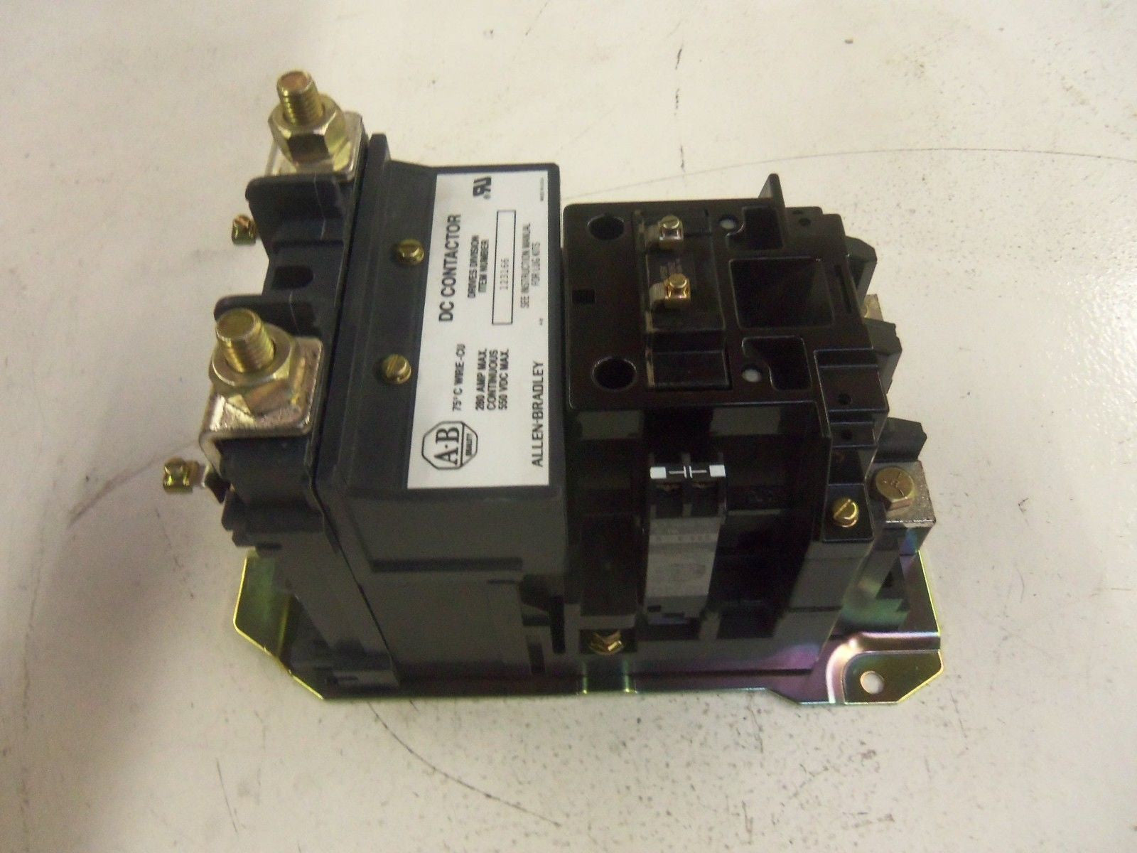 ALLEN BRADLEY 123166 DC CONTACTOR 115V *NEW NO BOX*