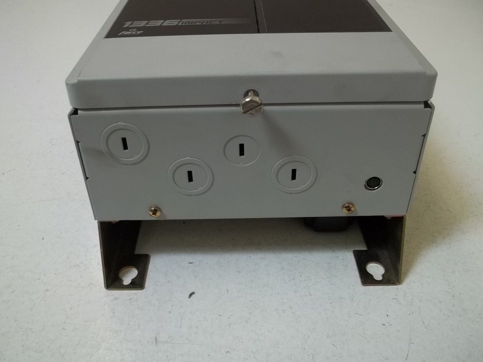 ALLEN BRADLEY 1336E-BRF07-AA-EN-HAB-L7E VECTOR DRIVE *NEW NO BOX*