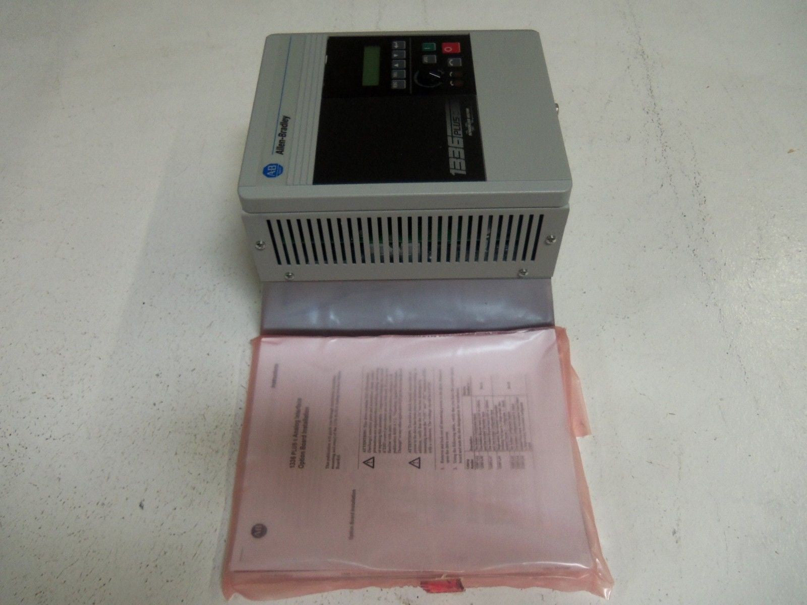 ALLEN BRADLEY 1336F-BRF50-AA-EN-HAS1-LA2-L4 SER. C *NEW IN BOX*