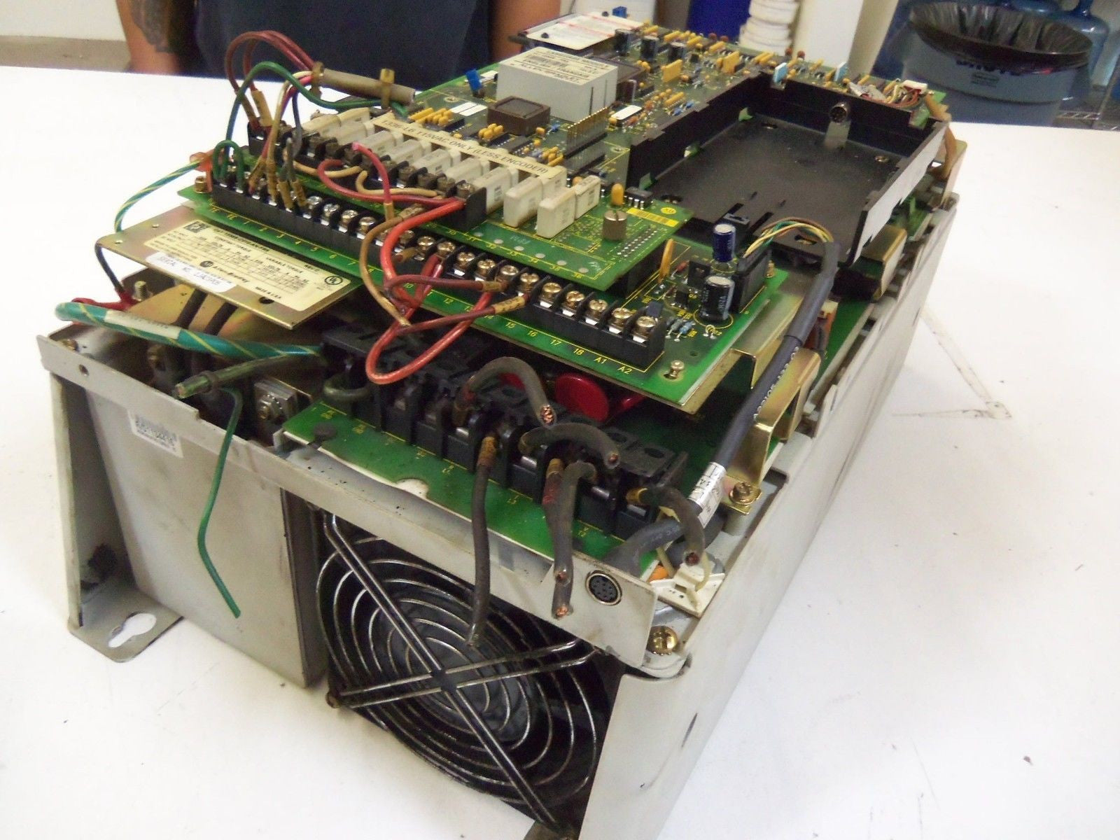 ALLEN BRADLEY 1336S-C010-AN-FR5 AC DRIVE *USED*