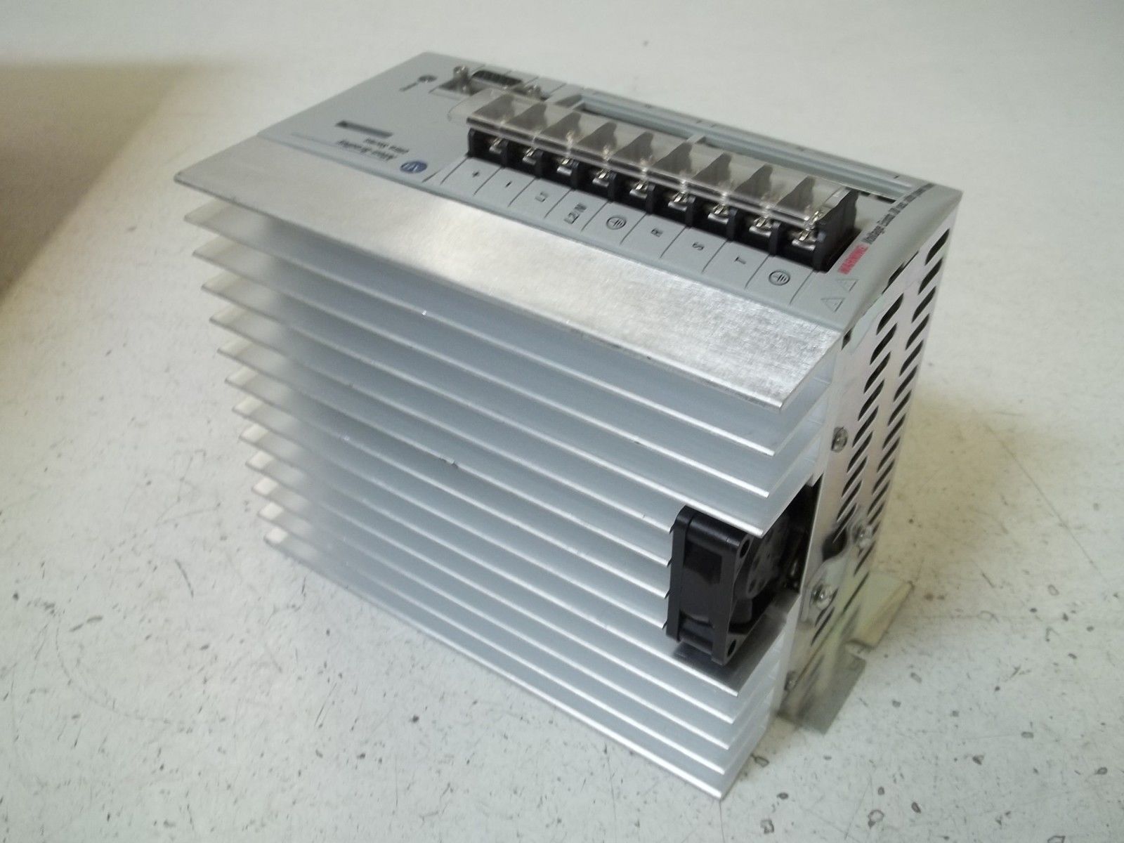 ALLEN BRADLEY 1398-DDM-019 SER.B SERVO DRIVE *USED*