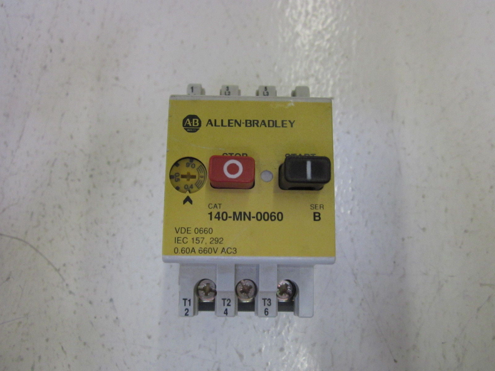 ALLEN BRADLEY 140-MN-0060 SER.B *USED*