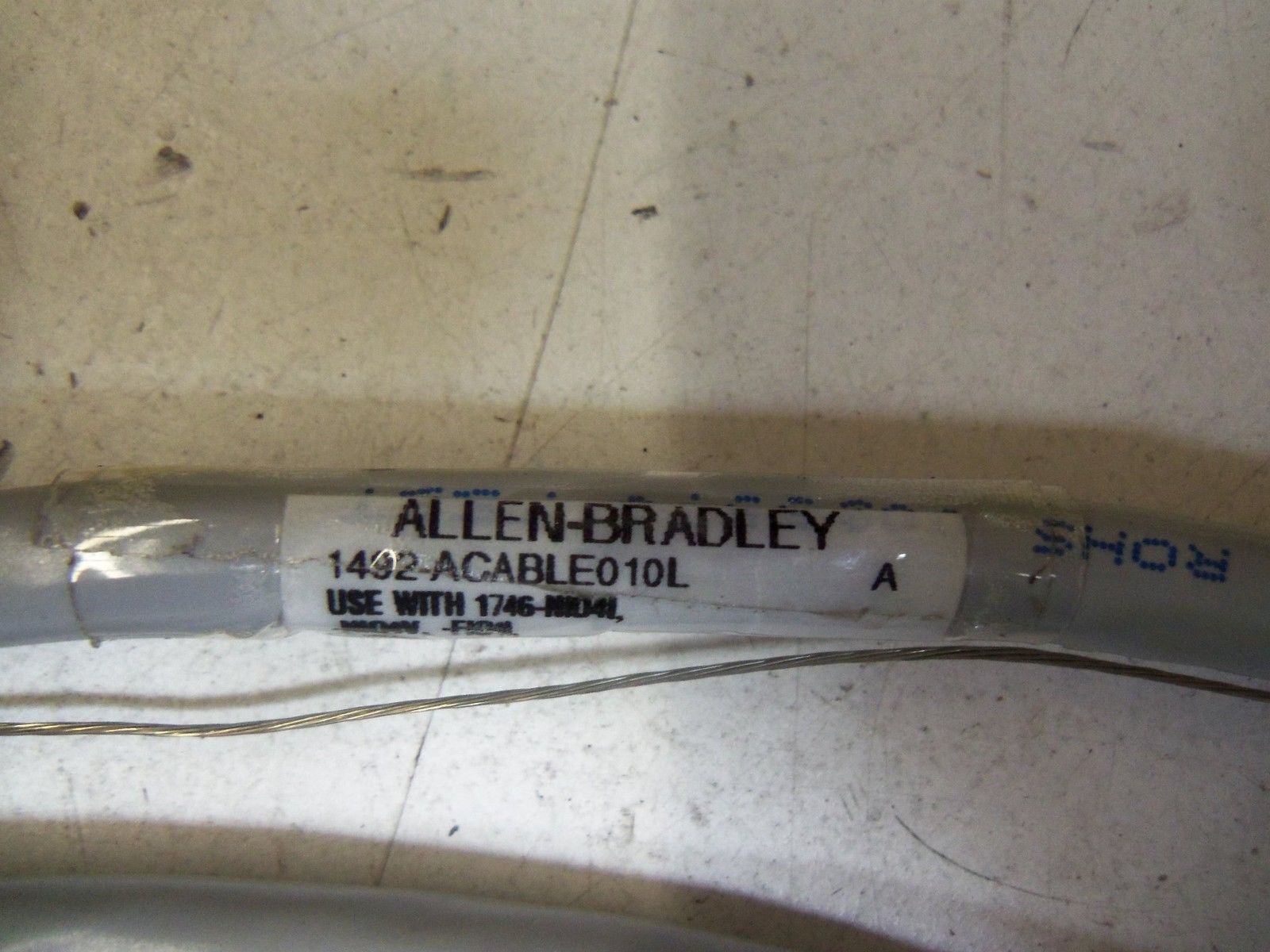 ALLEN BRADLEY 1492-ACABLE010L SERIES A *NEW NO BOX*