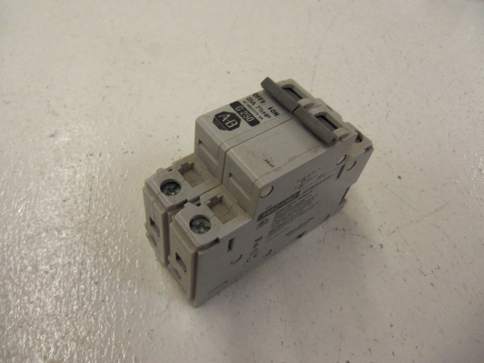 ALLEN BRADLEY 1492-CB2G250 SER. C CIRCUIT BREAKER 25A 7-1/2HP *USED*