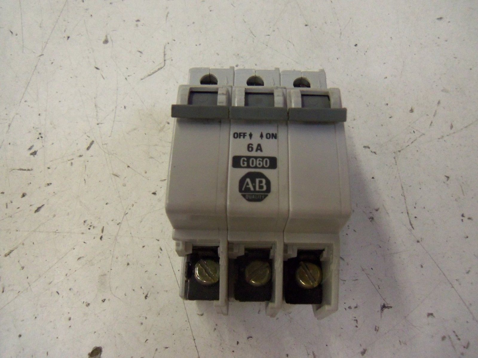 ALLEN BRADLEY 1492-CB3G060 SER. A CIRCUIT BREAKER 6A *USED*