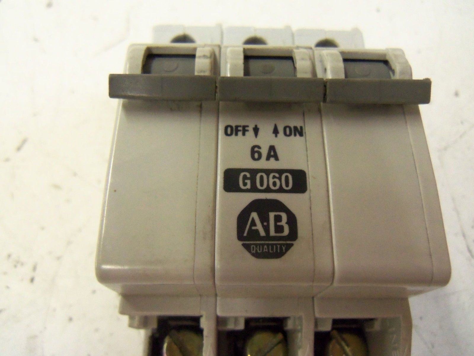ALLEN BRADLEY 1492-CB3G060 SER. A CIRCUIT BREAKER 6A *USED*