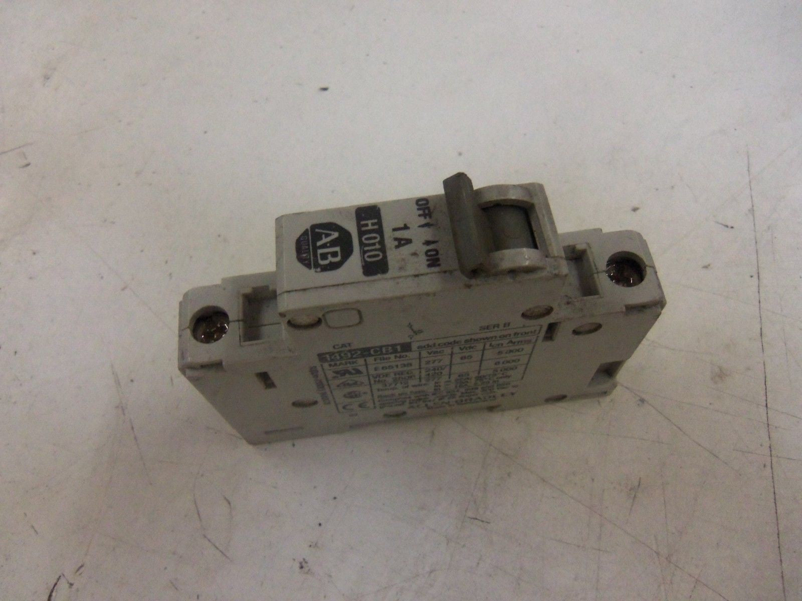 ALLEN BRADLEY 1492-CB1H010 SER. B CIRCUIT BREAKER 1A *USED*