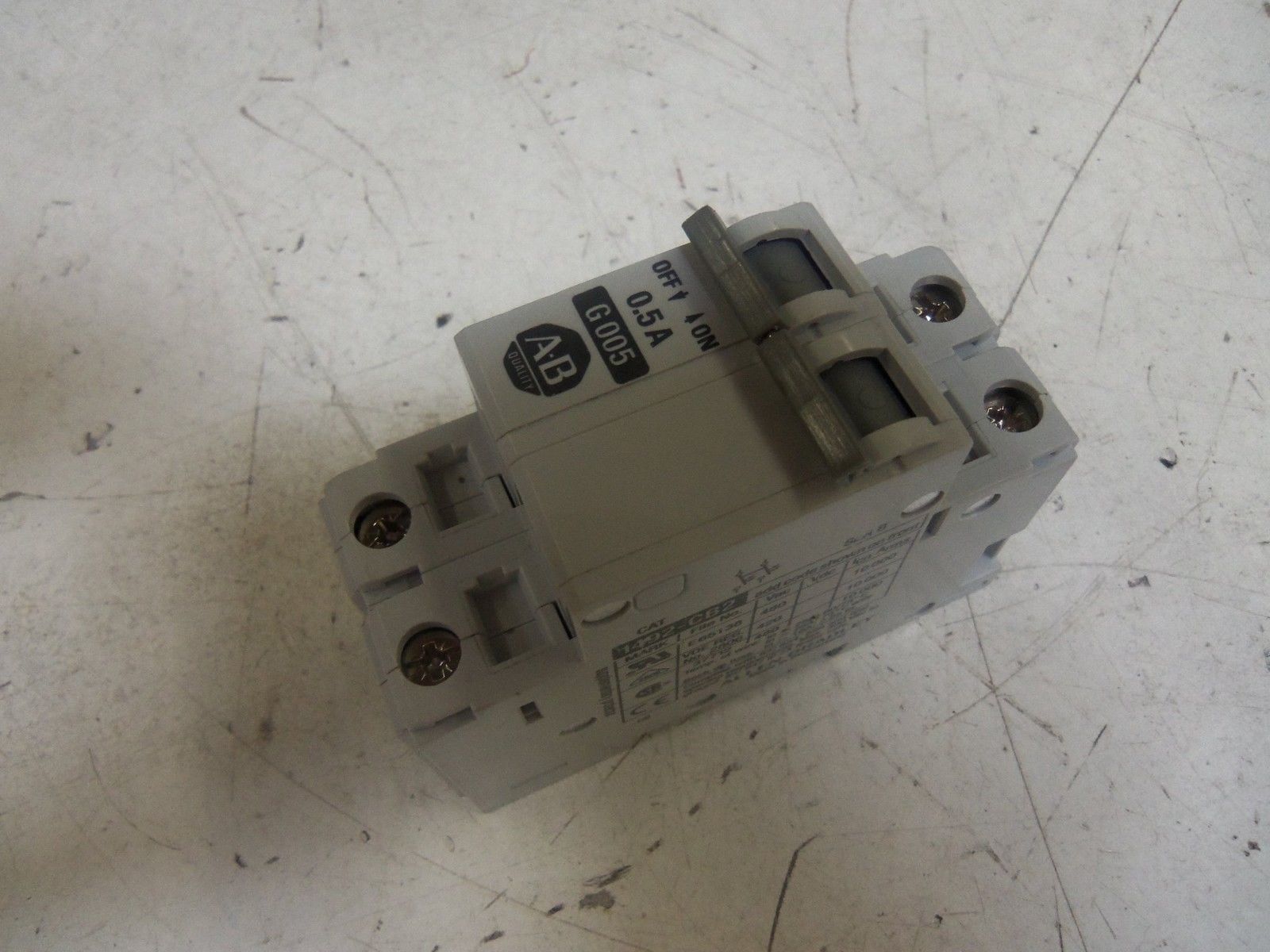 ALLEN BRADLEY 1492-CB2G005 SER. B CIRCUIT BREAKER 0.5A *NEW NO BOX*