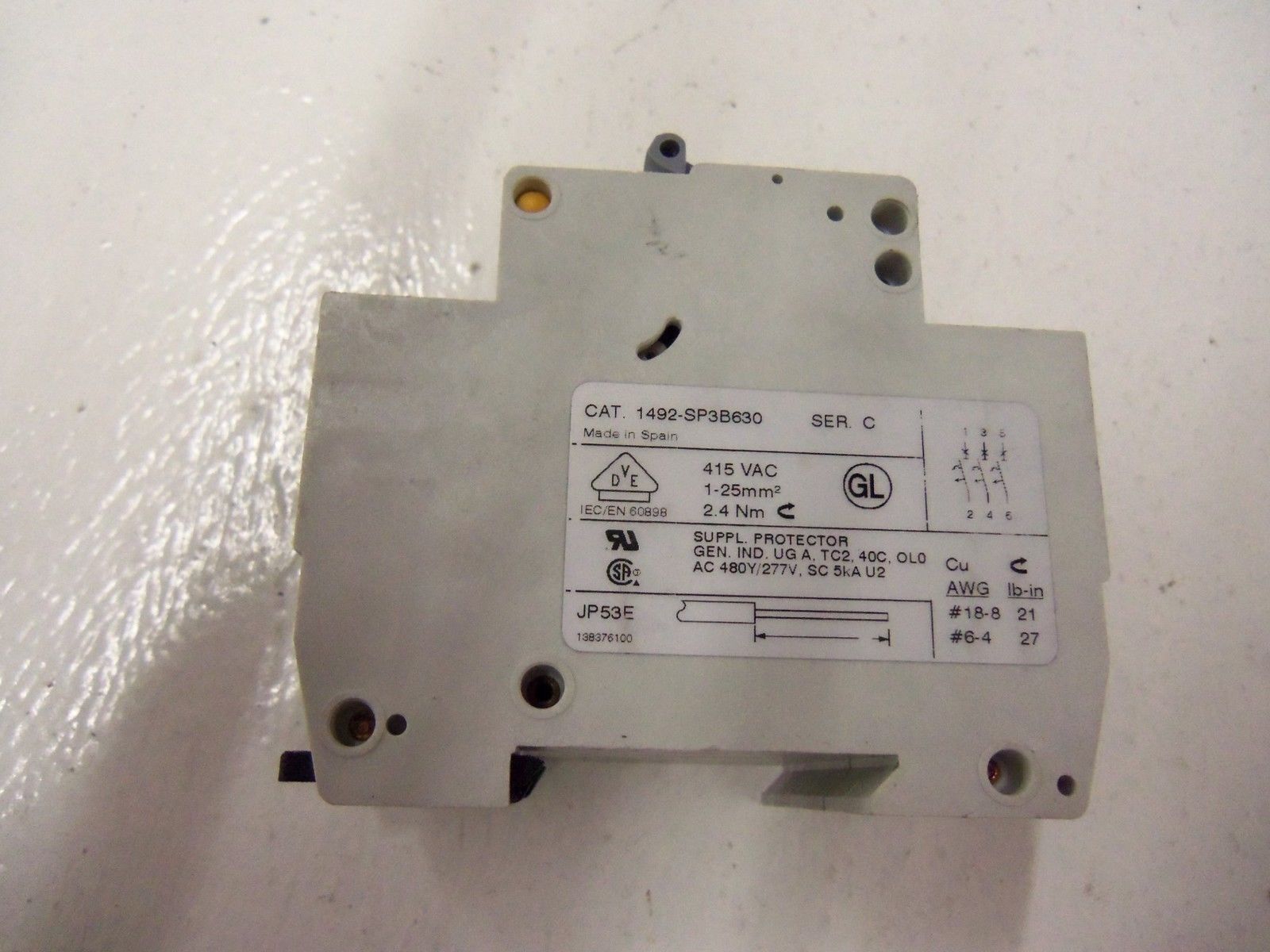 ALLEN BRADLEY 1492-SP3B630 SERIES C *USED*