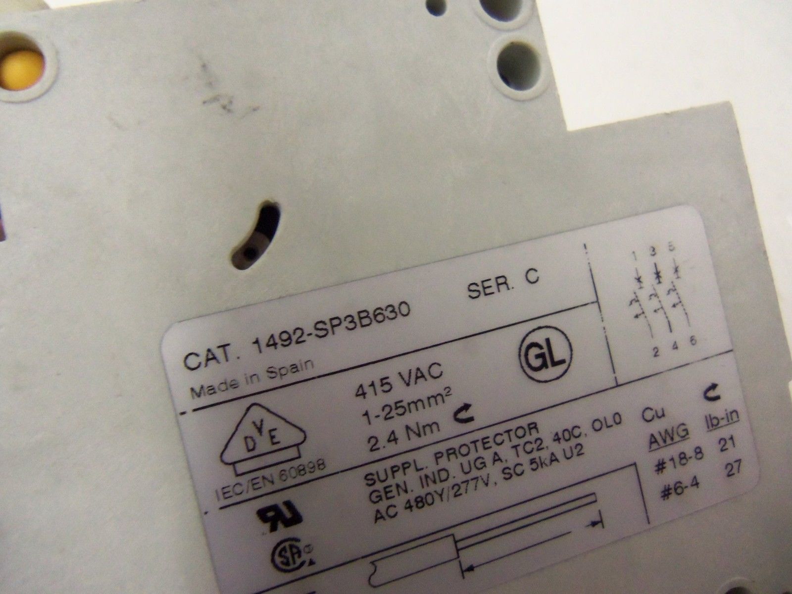 ALLEN BRADLEY 1492-SP3B630 SERIES C *USED*