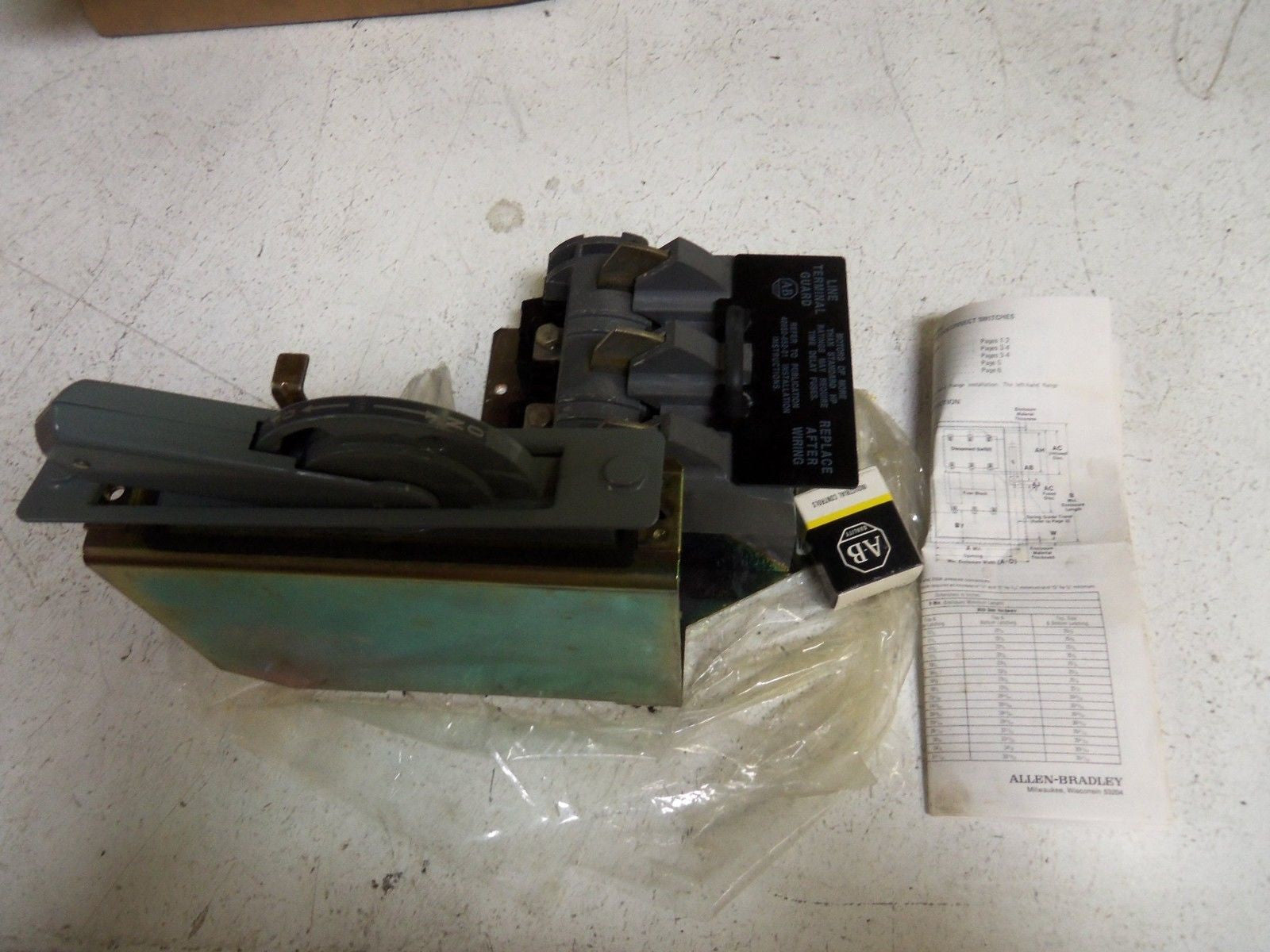 ALLEN BRADLEY 1494F-N100 SERIES A MOUNTED DISCONNECT SWITCH *NEW IN BOX*