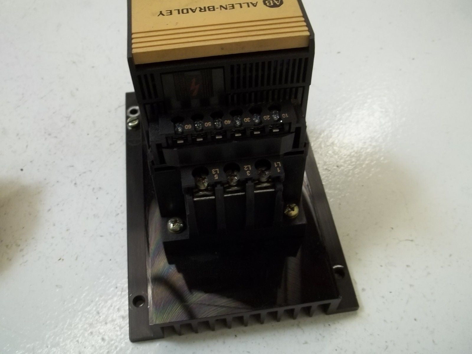 ALLEN BRADLEY 150-A09NC SER. A SMART MOTOR CONTROLLER *USED*