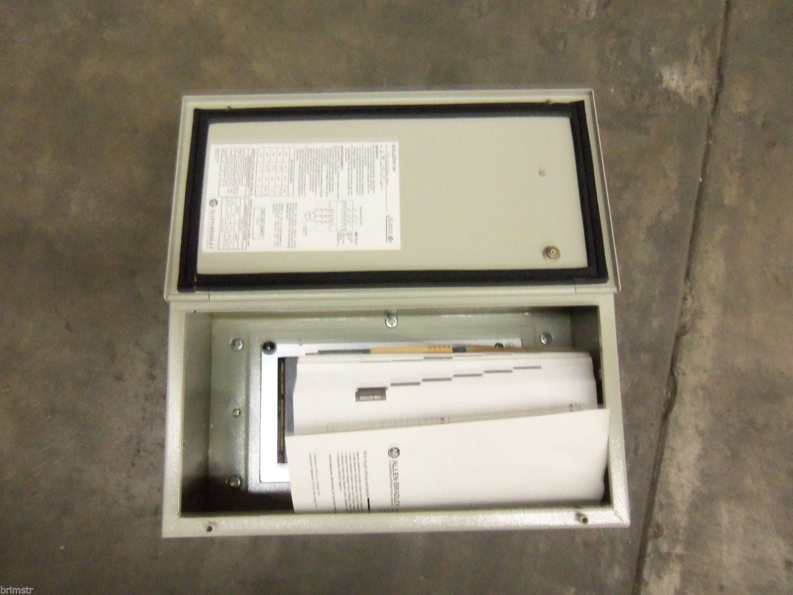 ALLEN BRADLEY 150-A35JBDD-8B4 *NEW NO BOX*