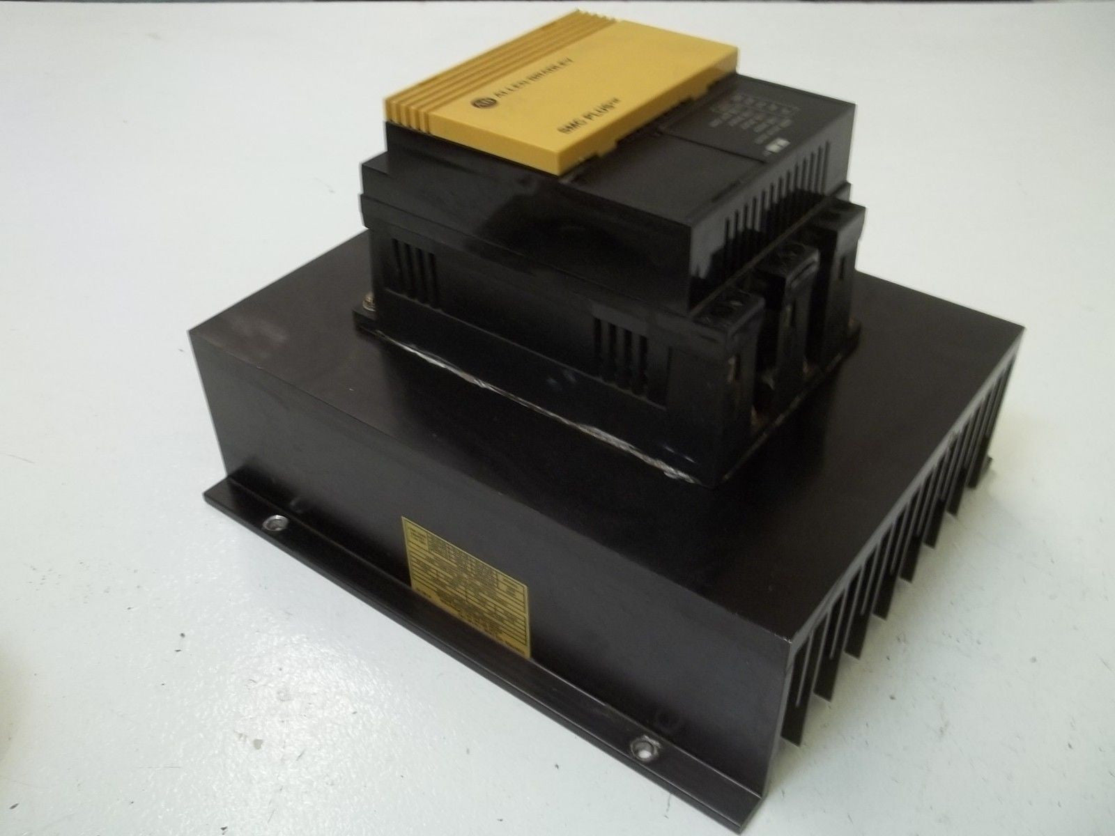 ALLEN BRADLEY 150-A54NCD SER.A SMART MOTOR CONTROLLER *USED*