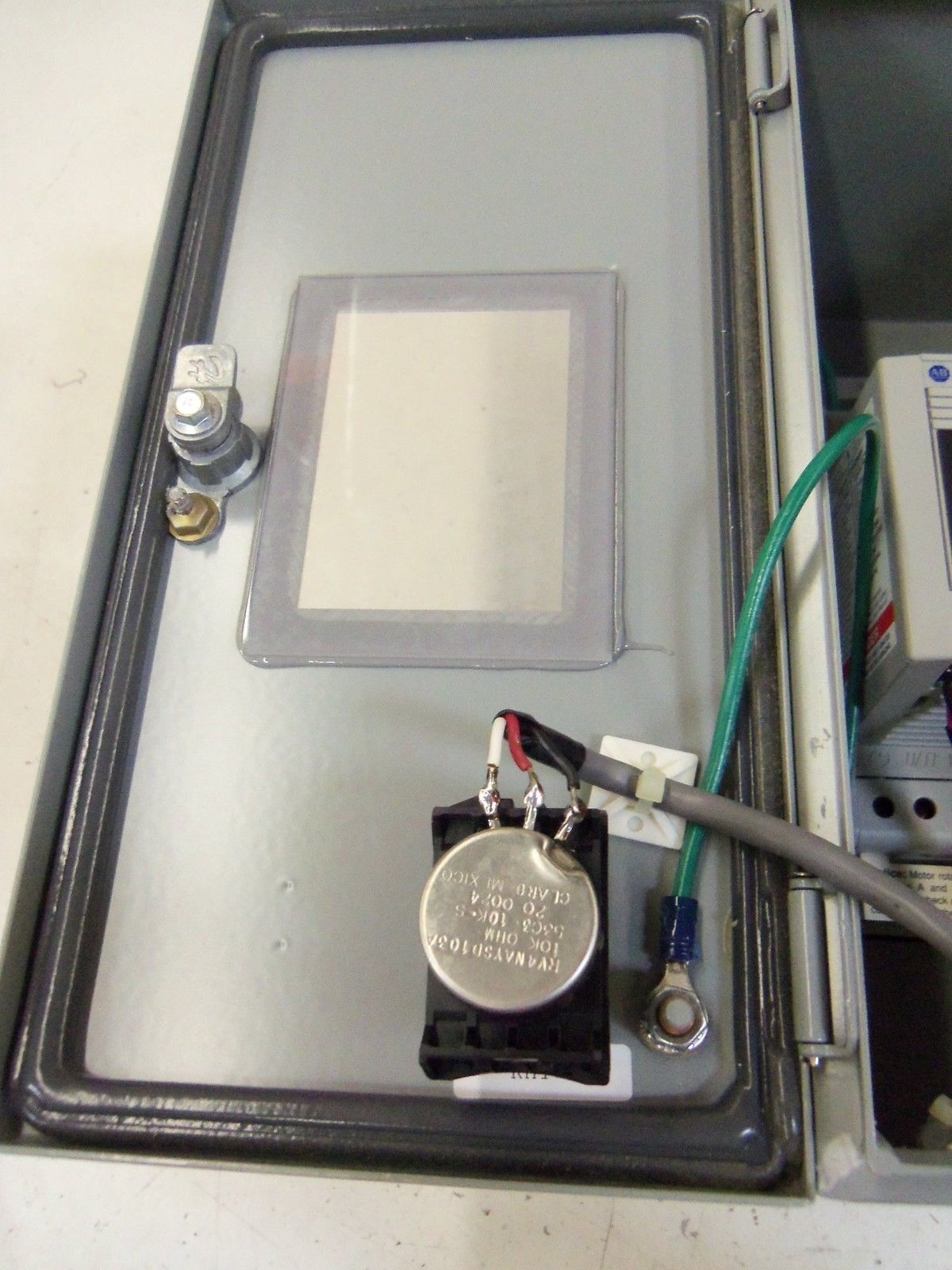 ALLEN BRADLEY 160-BA03SF1-AF-D61-P1C DRIVE ENCLOSURE *NEW NO BOX*