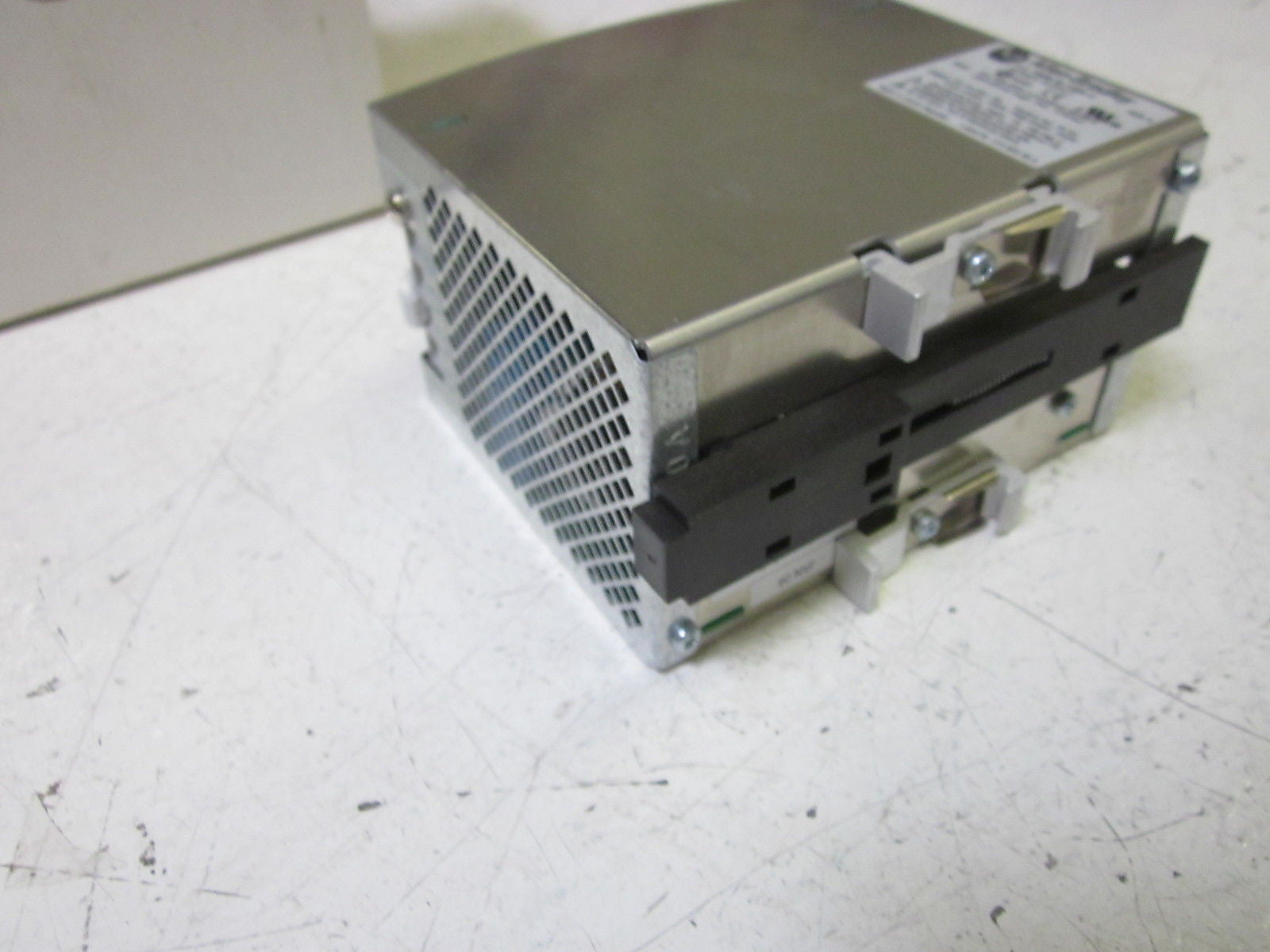 ALLEN BRADLEY 1606-XL120E-3 SER.A POWER SUPPLY *NEW IN BOX*