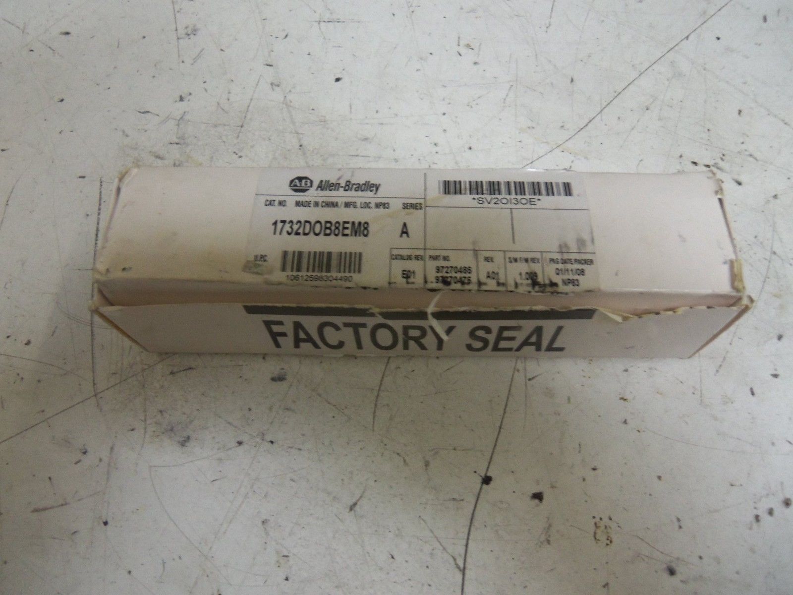 ALLEN BRADLEY 1732D-OB8EM8 SERIES A *NEW IN BOX*