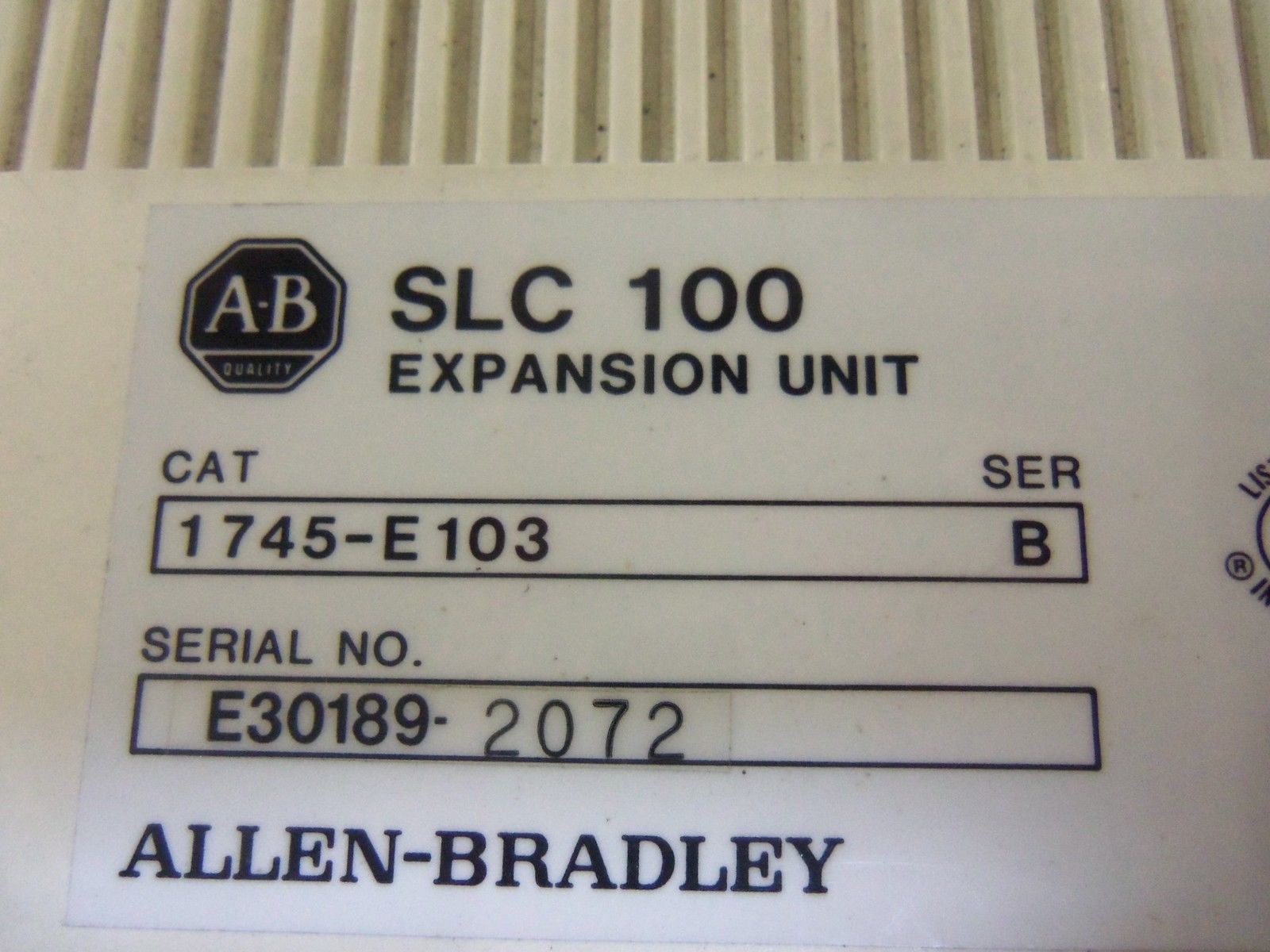 ALLEN BRADLEY 1745-A103 SER. B EXPANSION UNIT *USED*