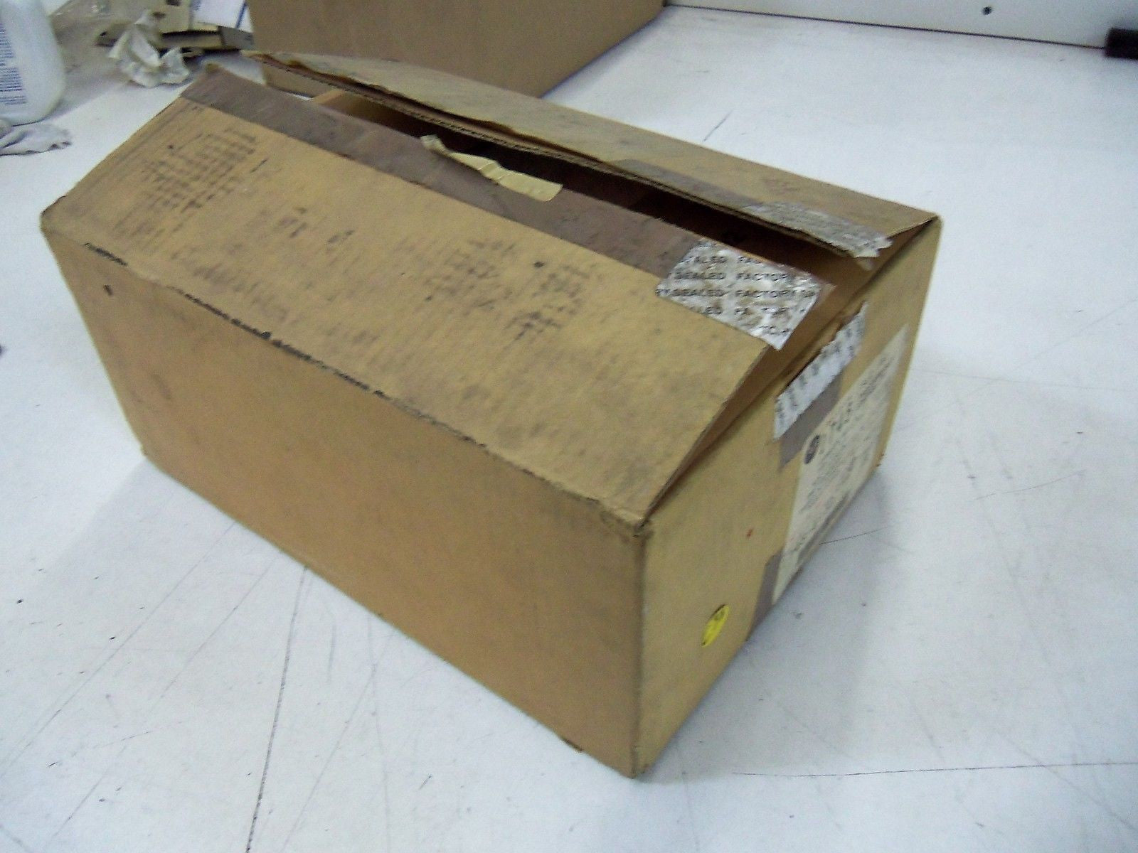 ALLEN BRADLEY SLC 150 1745-E151 SER. B *NEW IN BOX*
