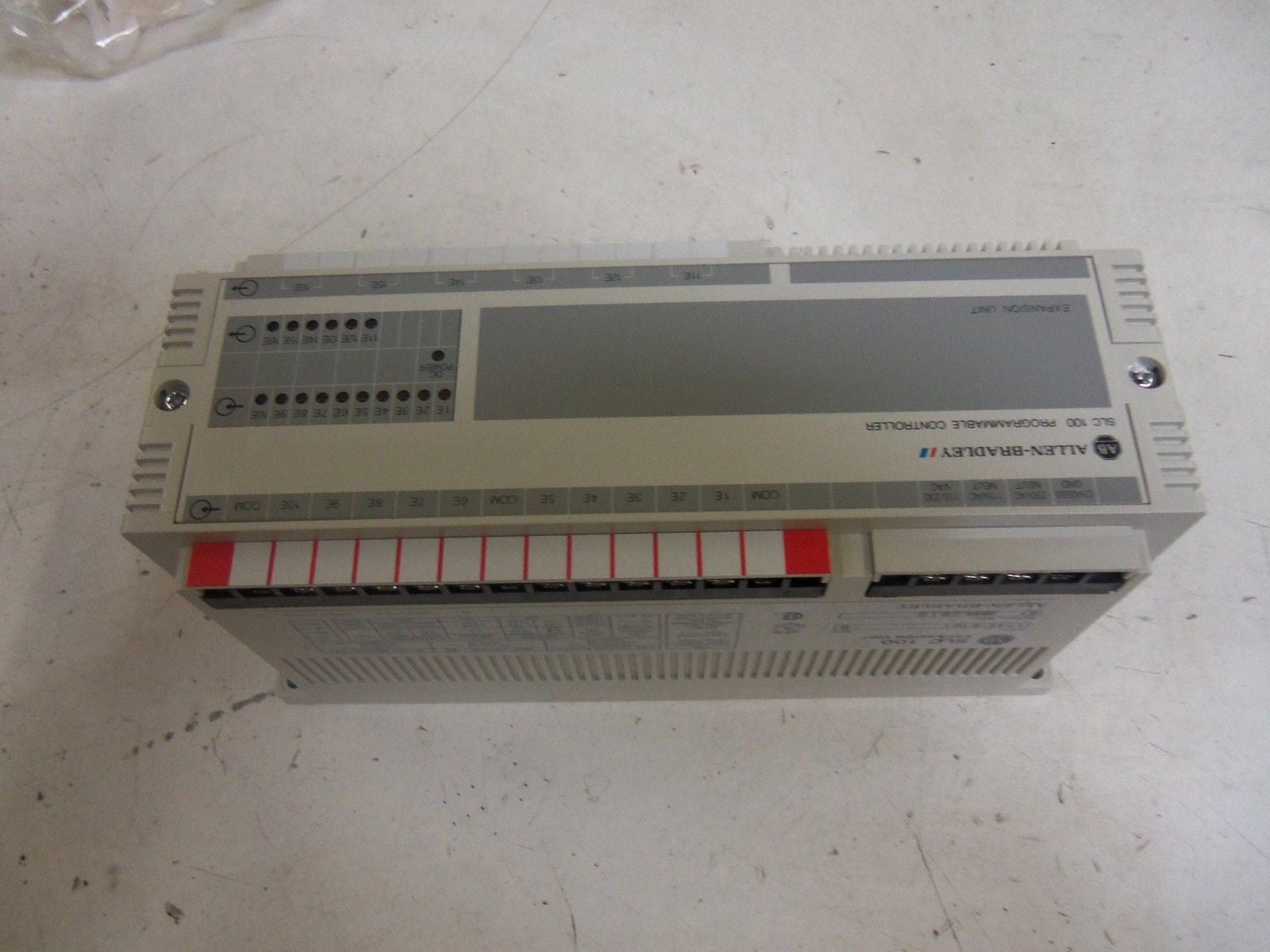 ALLEN BRADLEY SLC 100 1745-E101 SER. B EXPANSION UNIT *NEW IN BOX*