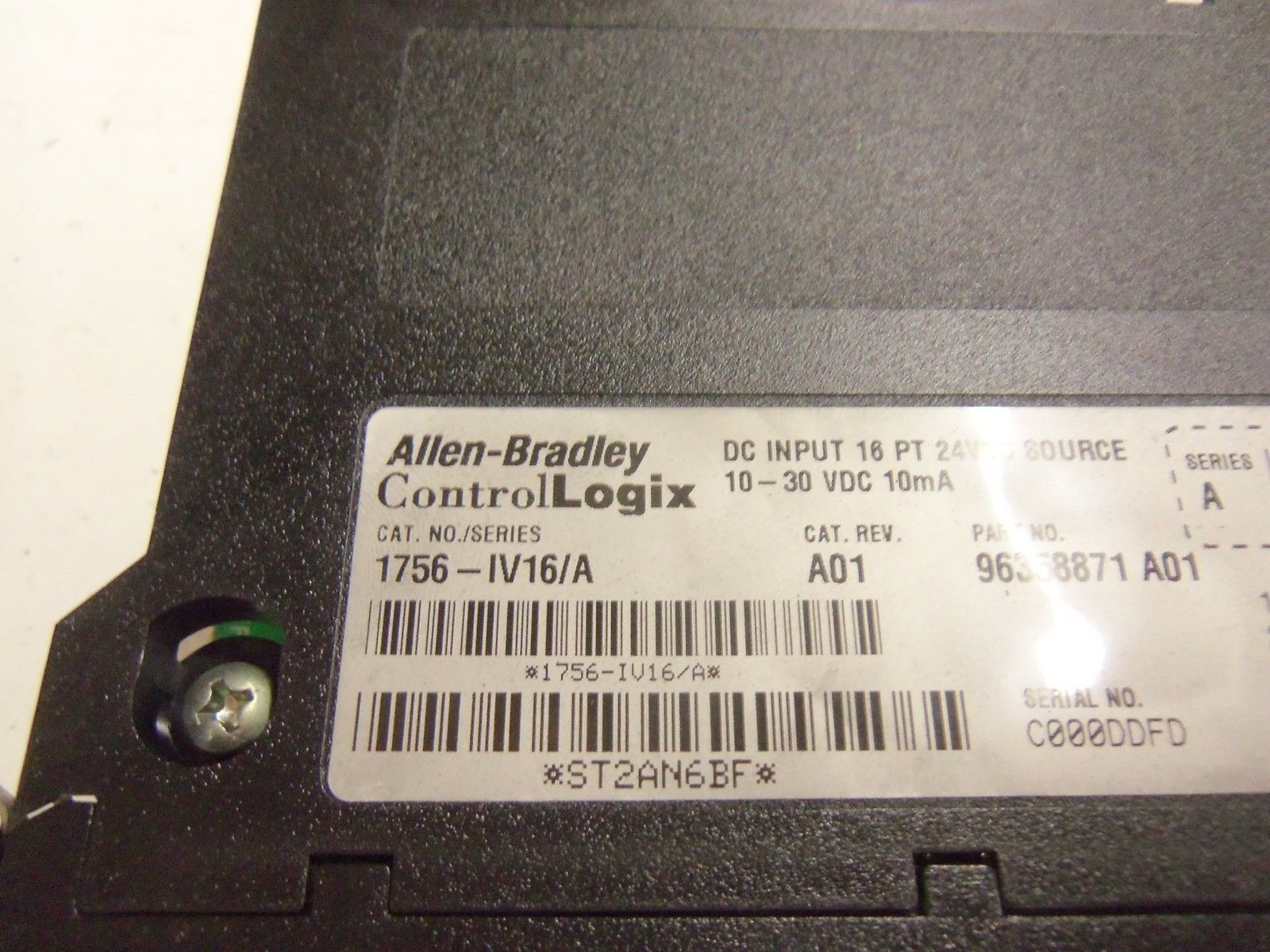 ALLEN BRADLEY CONTROLLOGIX 1756-IV16 SER. A F/W 3.2 INPUT MODULE *USED*