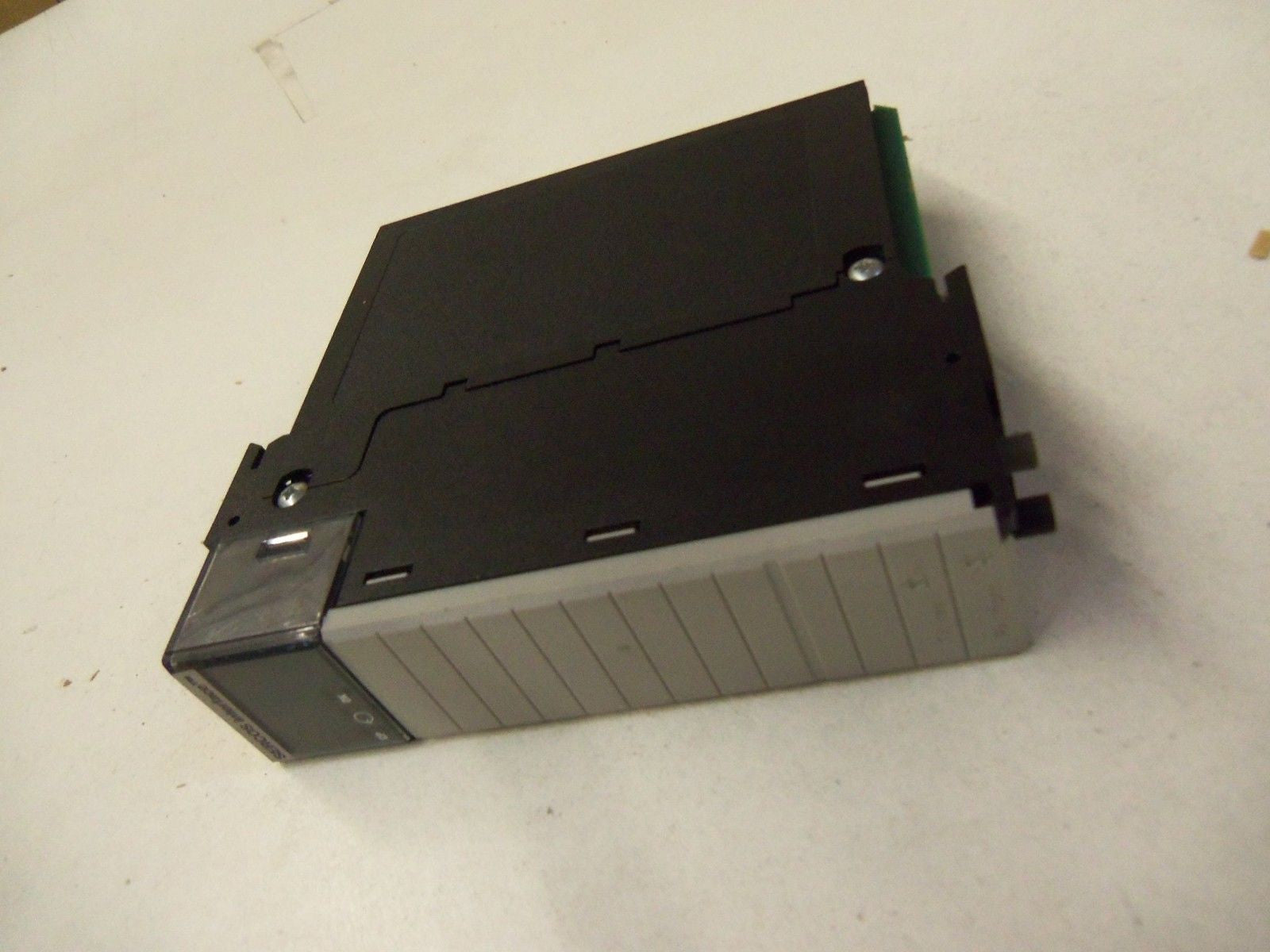 ALLEN BRADLEY CONTROLLOGIX 1756-M08SE SER. B F/W 15.37 INTERFACE *NEW NO BOX*
