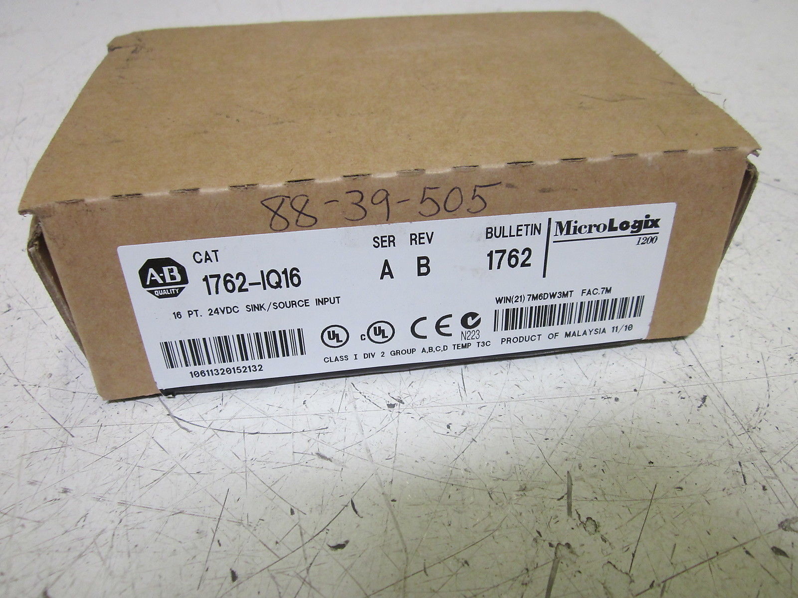 ALLEN BRADLEY 1762-IQ16 SER. A *NEW IN BOX*