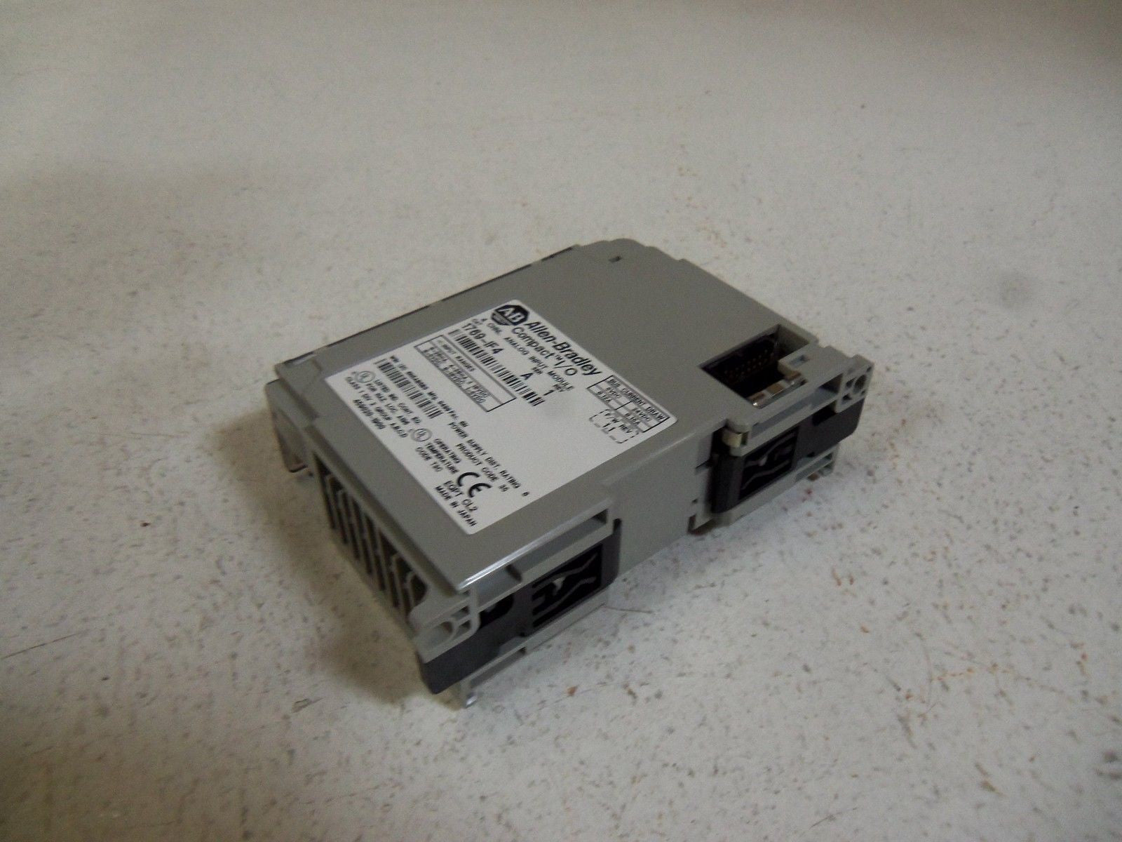 ALLEN BRADLEY COMPACT I/O 1769-IF4 SER. A F/W 1.1 ANALOG INPUT MODULE *USED*