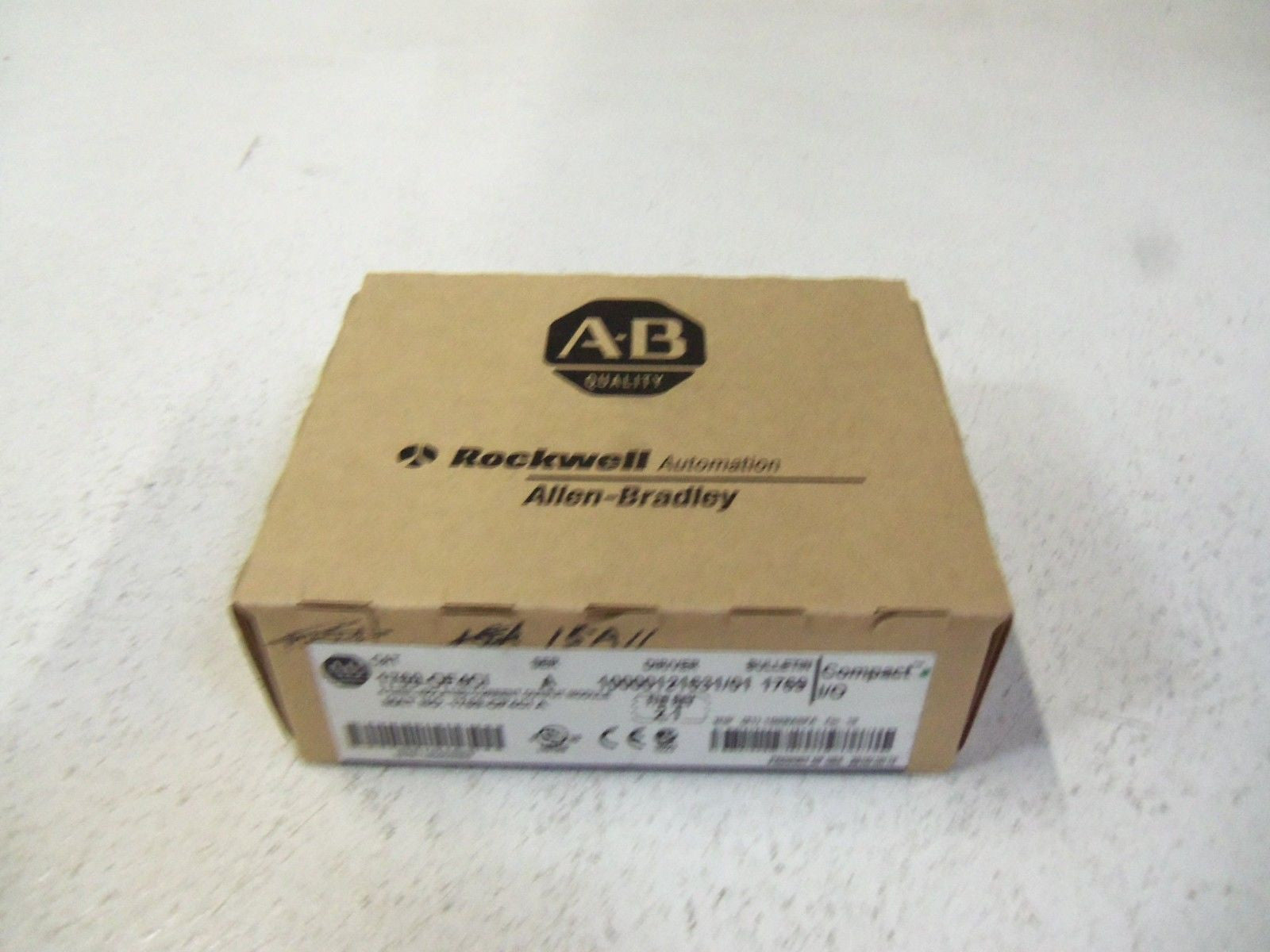 ALLEN BRADLEY COMPACT I/O 1769-OF4CI SER. A  F/W 2.1 DATE: 2010 *FACTORY SEALED*
