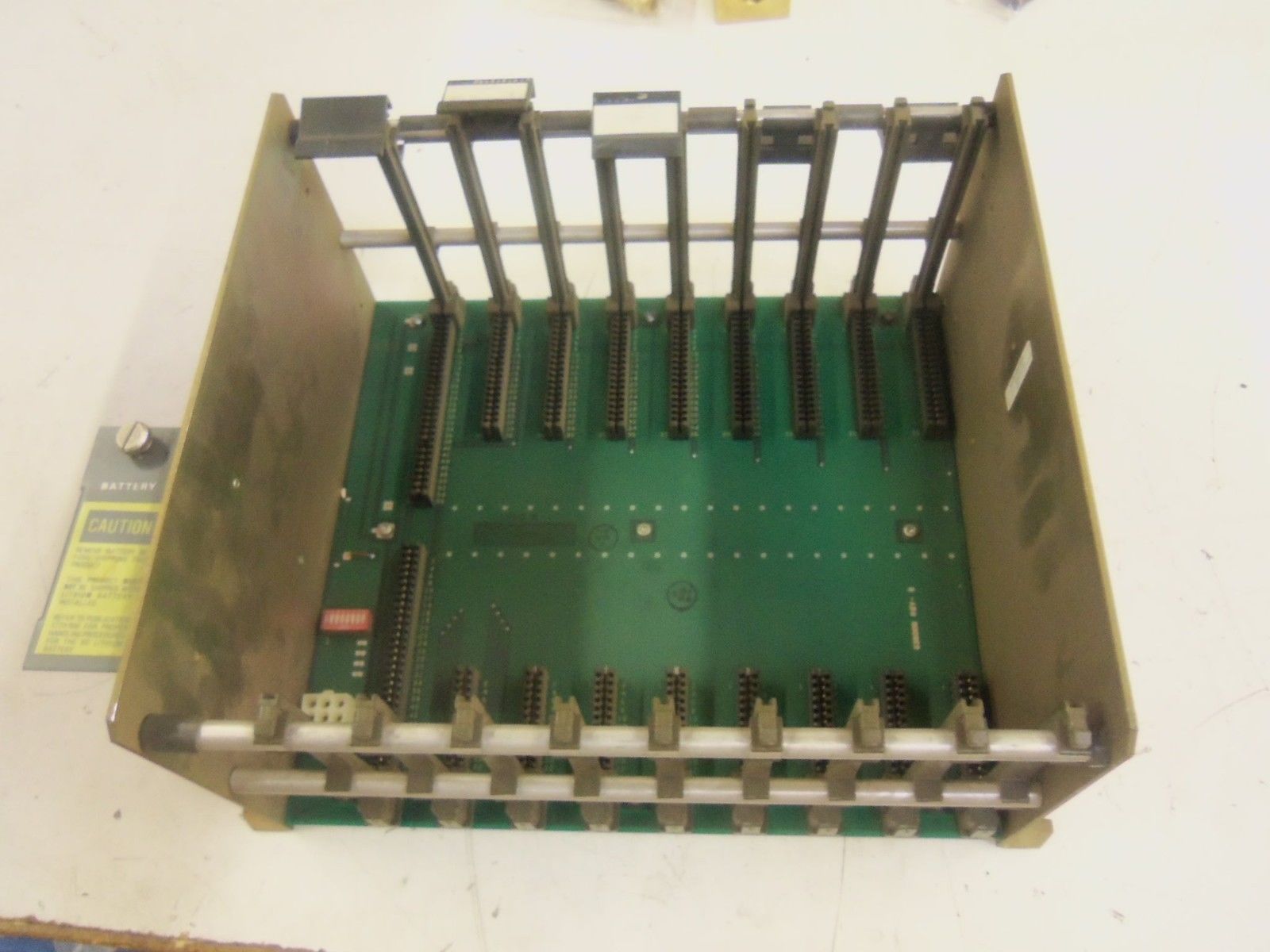 ALLEN BRADLEY 1771-AB SER. A 8-SLOT I/O CHASSIS *USED*