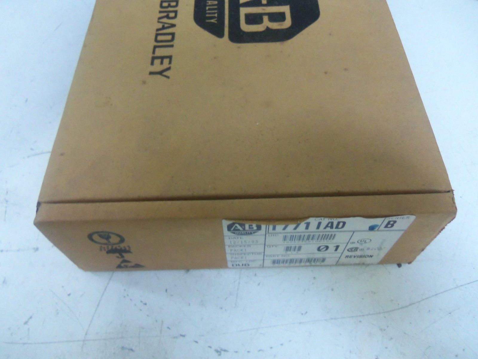 ALLEN BRADLEY 1771-IAD SER. B DATE: 1993 *FACTORY SEALED*
