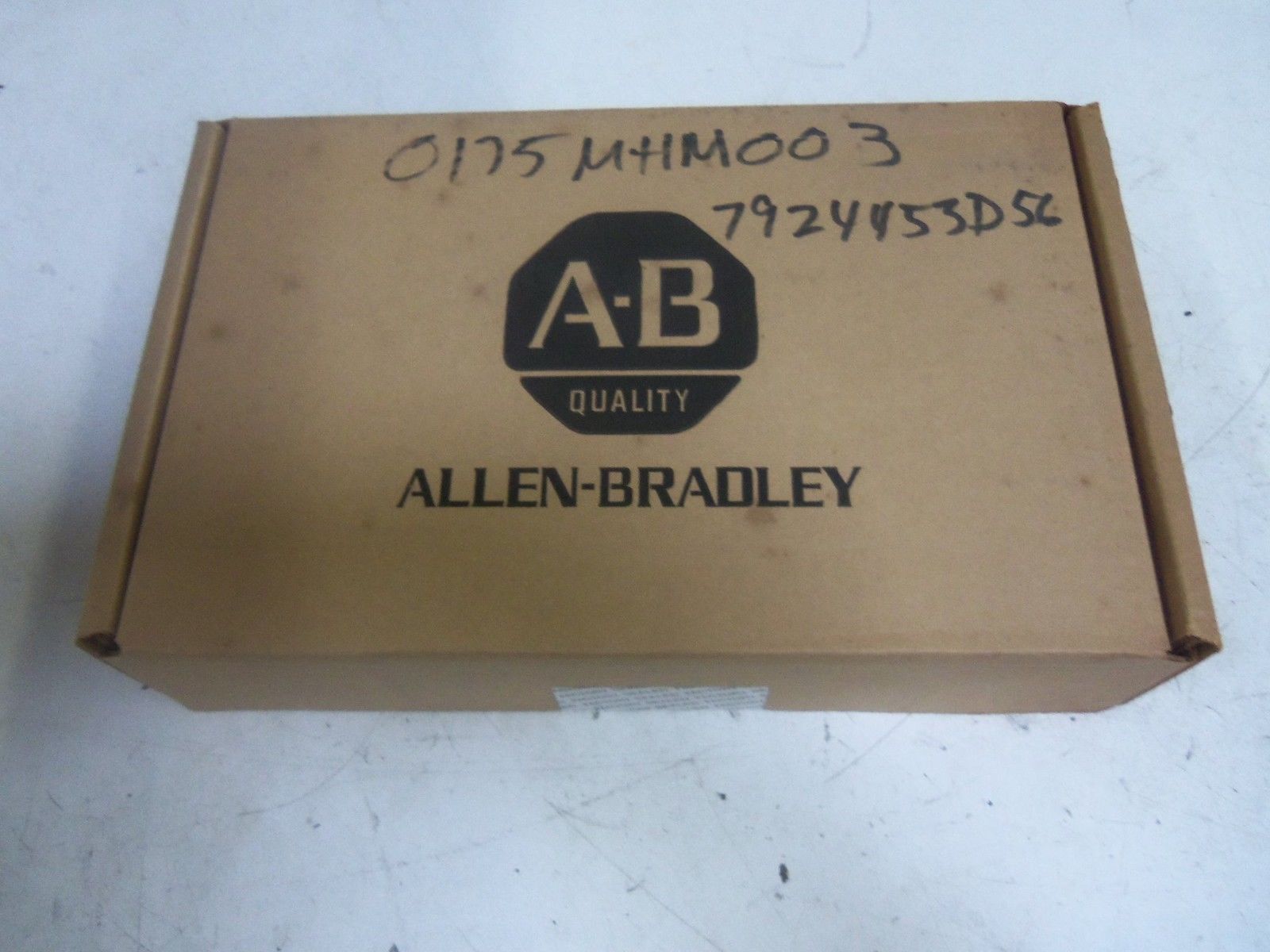 ALLEN BRADLEY 1771-IBD SER. B DATE: 1995 *FACTORY SEALED*