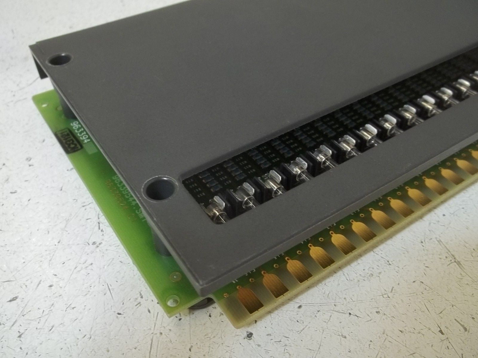 ALLEN BRADLEY 1771-OQ16 SER. C OUTPUT MODULE *USED*