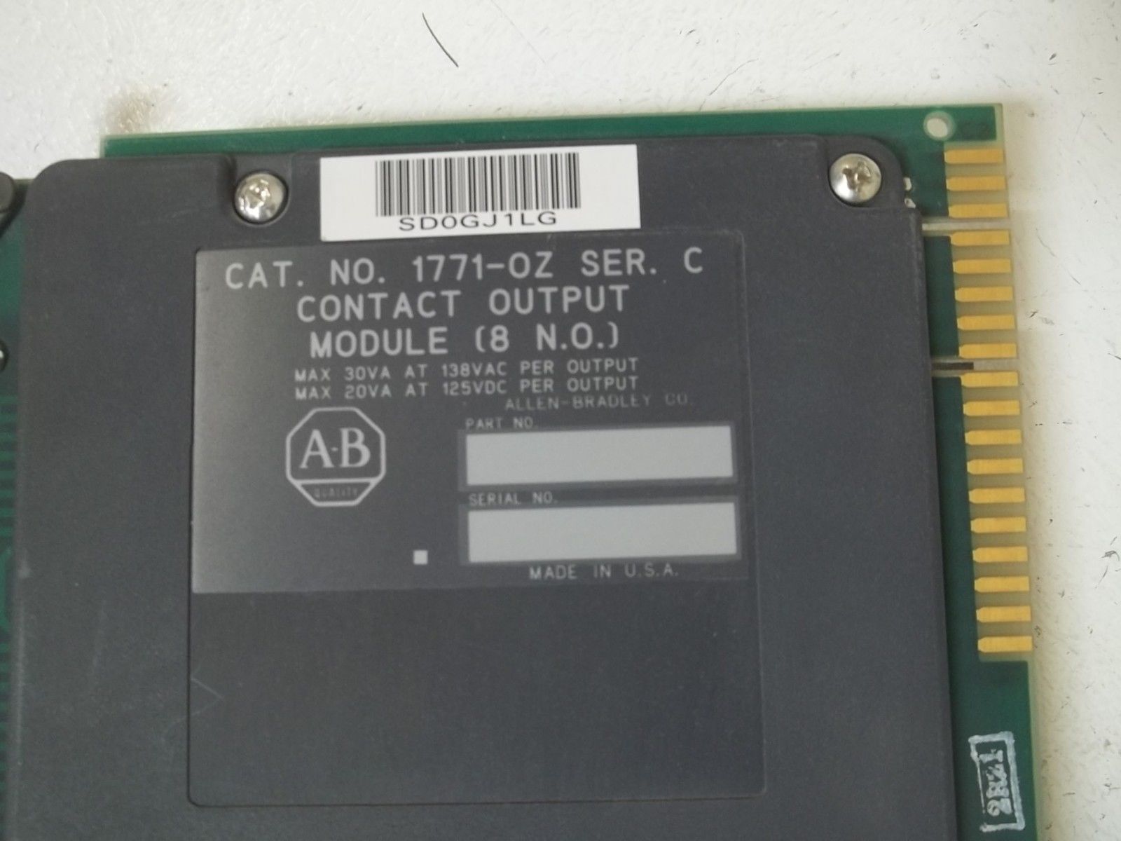 ALLEN BRADLEY 1771-OZ SER. C OUTPUT MODULE *USED*