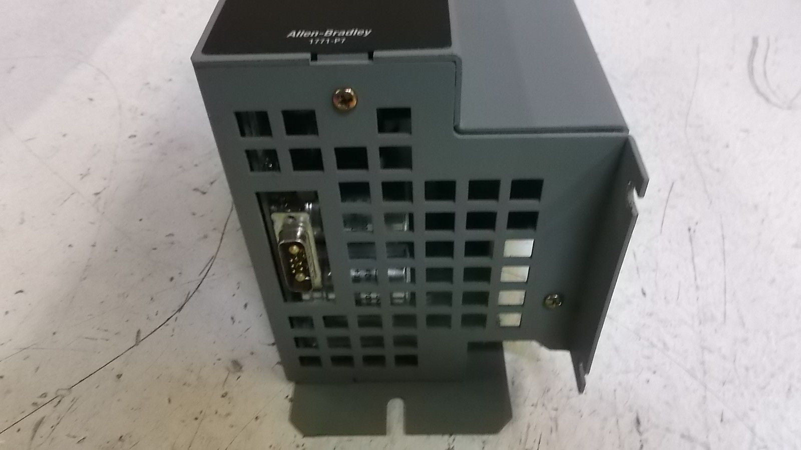 ALLEN BRADLEY 1771-P7 SER. D 120/220V AC POWER SUPPLY *USED*