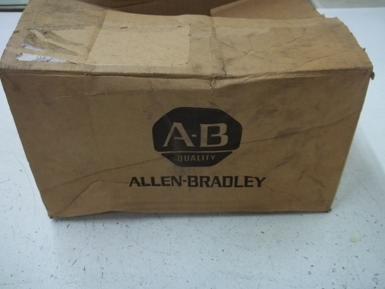 ALLEN BRADLEY 1771-P2 POWER SUPPLY MODULE *NEW IN BOX*