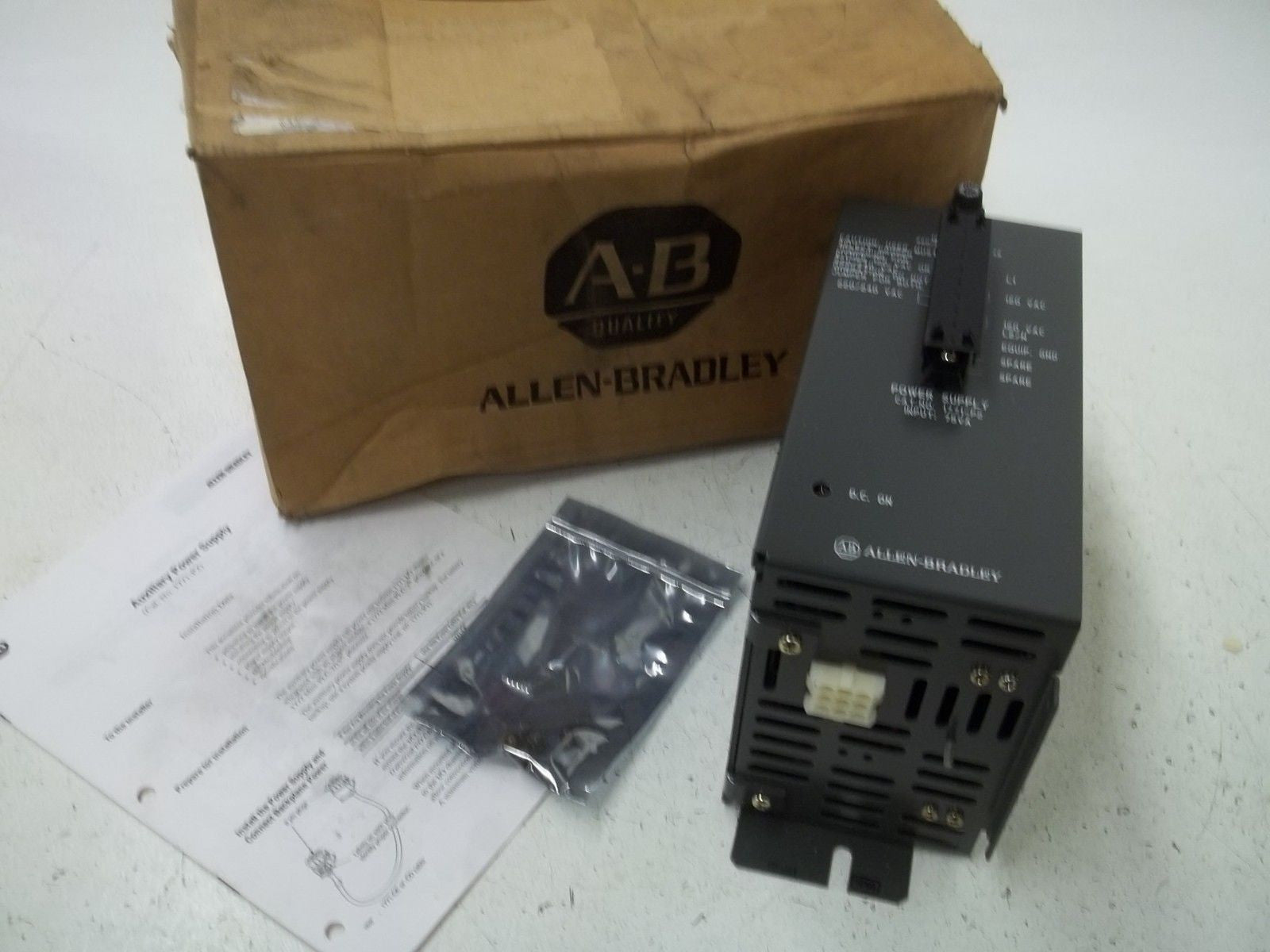 ALLEN BRADLEY 1771-P2 POWER SUPPLY MODULE *NEW IN BOX*