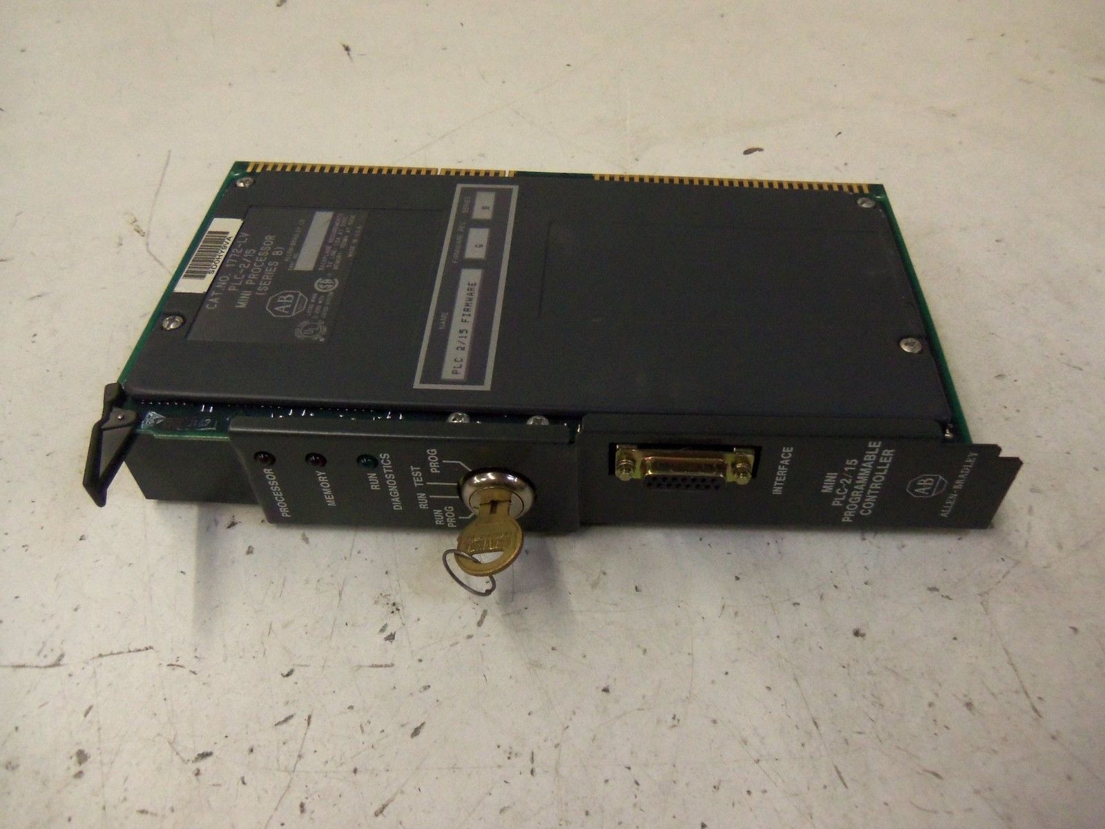 ALLEN BRADLEY 1772-LV SER. B PLC 2/15 MINI PROCESSOR (w/ KEY) *USED*