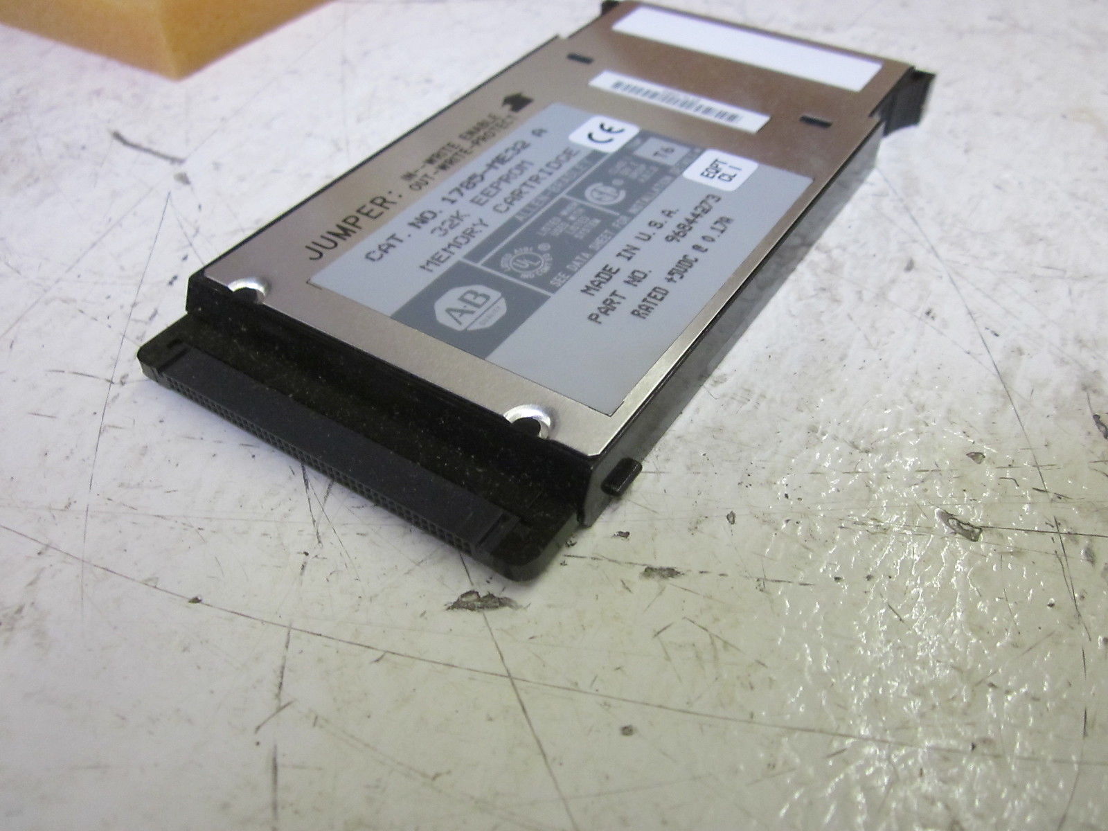 ALLEN BRADLEY 1785-ME32 SER. A 32K EEPROM MEMORY CARTRIDGE *NEW IN BOX*