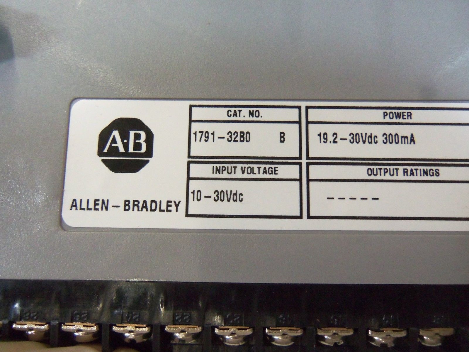 ALLEN BRADLEY 1791-32B0 SERIES B BLOCK INPUT MODULE *USED*