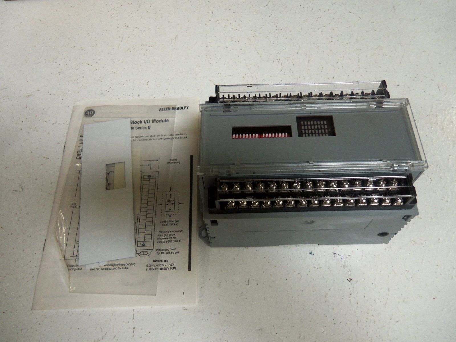 ALLEN BRADLEY 1791-32B0 SERIES B I/O BLOCK *NEW IN BOX*