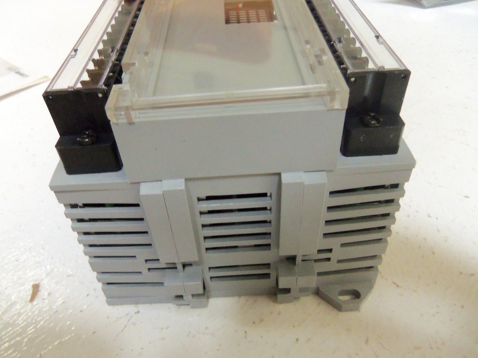 ALLEN BRADLEY 1791-32B0 SERIES B I/O BLOCK *NEW IN BOX*