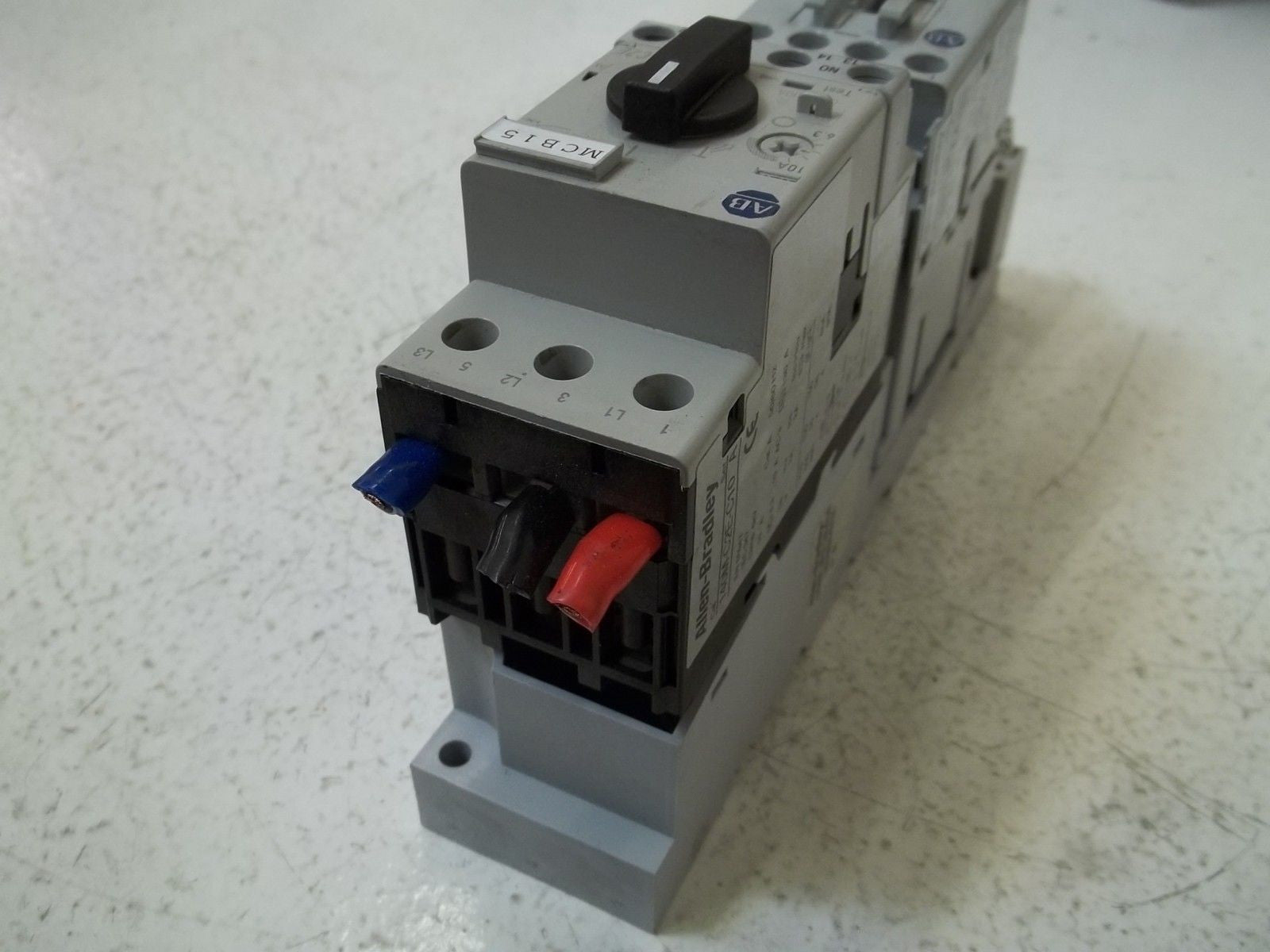 ALLEN BRADLEY 190S-BND2-CC-10C SER.A *USED*