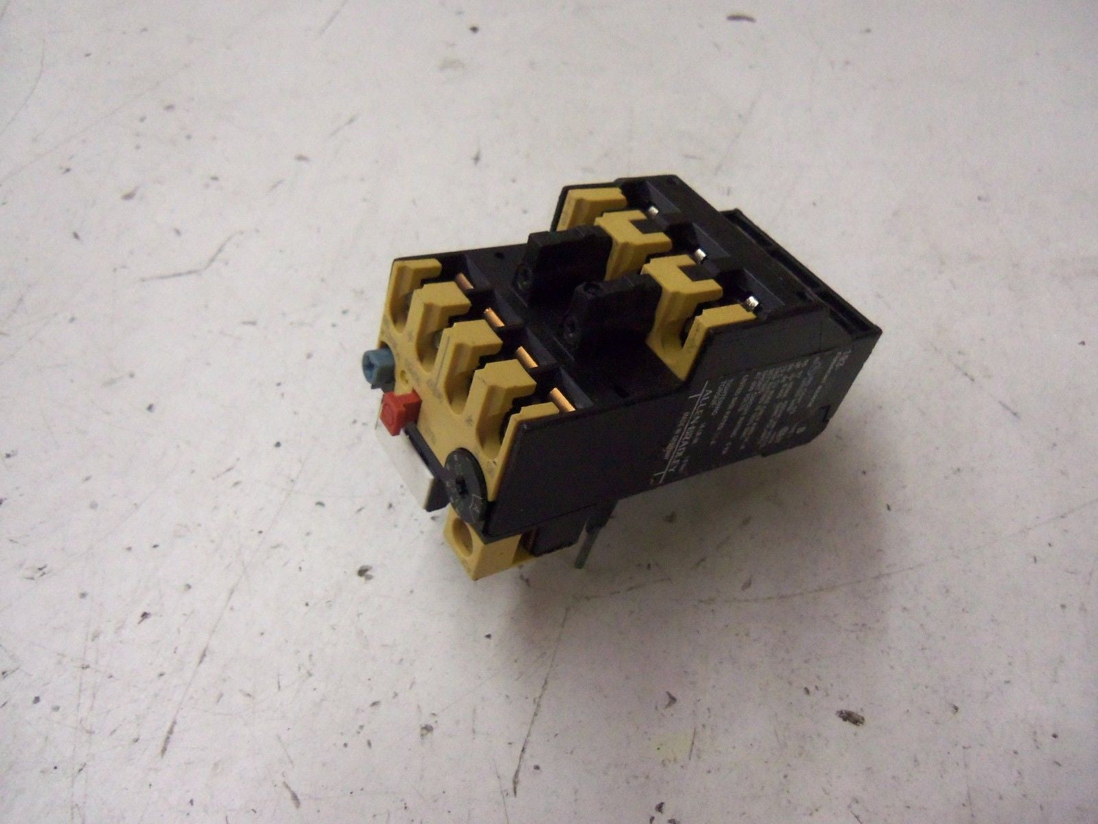 ALLEN BRADLEY 193-BSB-30 SERIES B *NEW NO BOX*