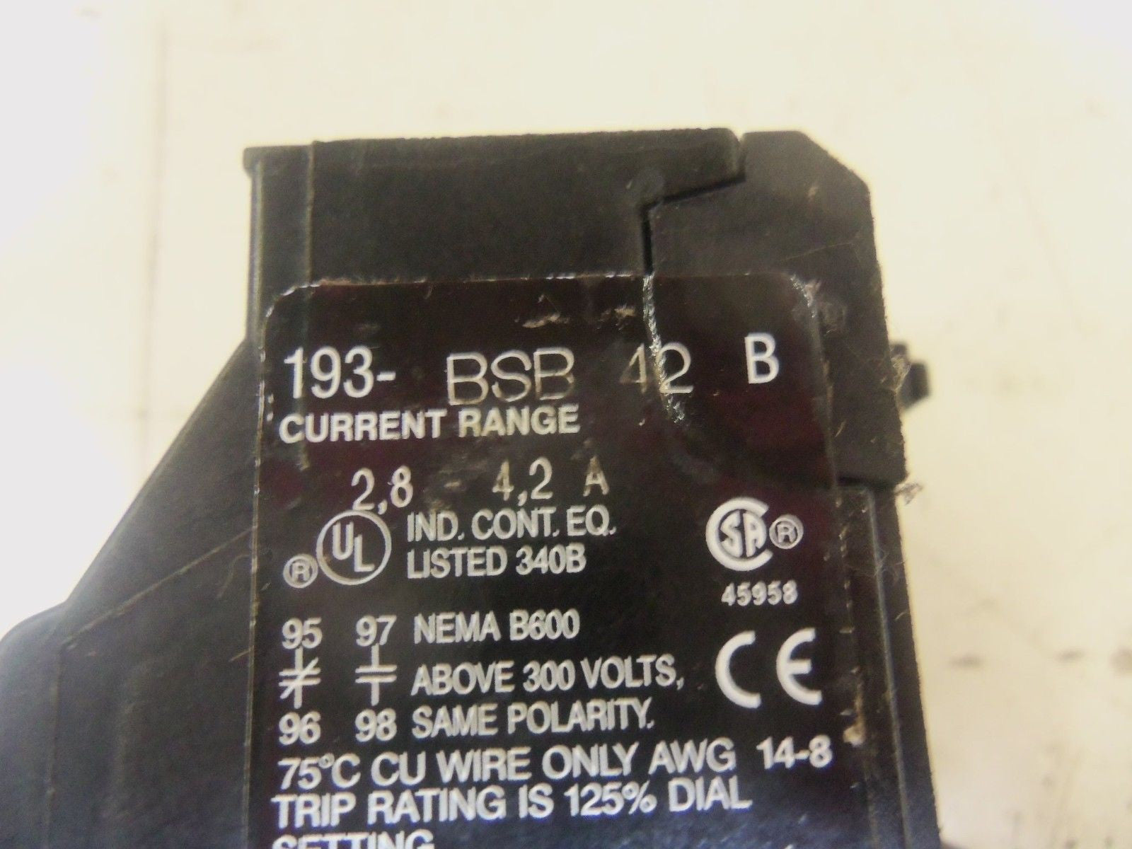 ALLEN BRADLEY 193-BSB42 SERIES B *USED*